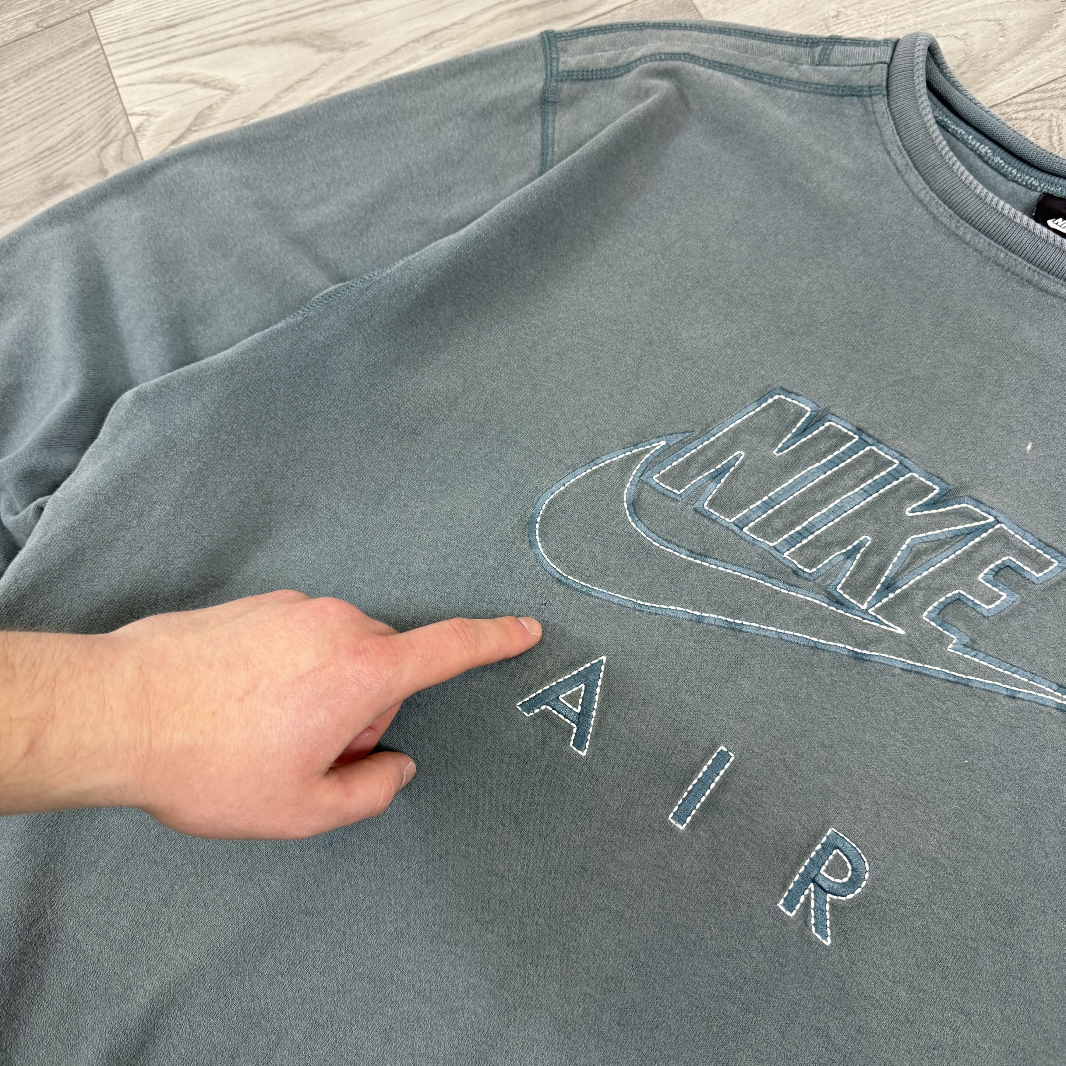 Nike Vintage Nike Air 90s Embroidered Crewneck Sweatshirt Size US M / EU 48-50 / 2 - 8 Thumbnail