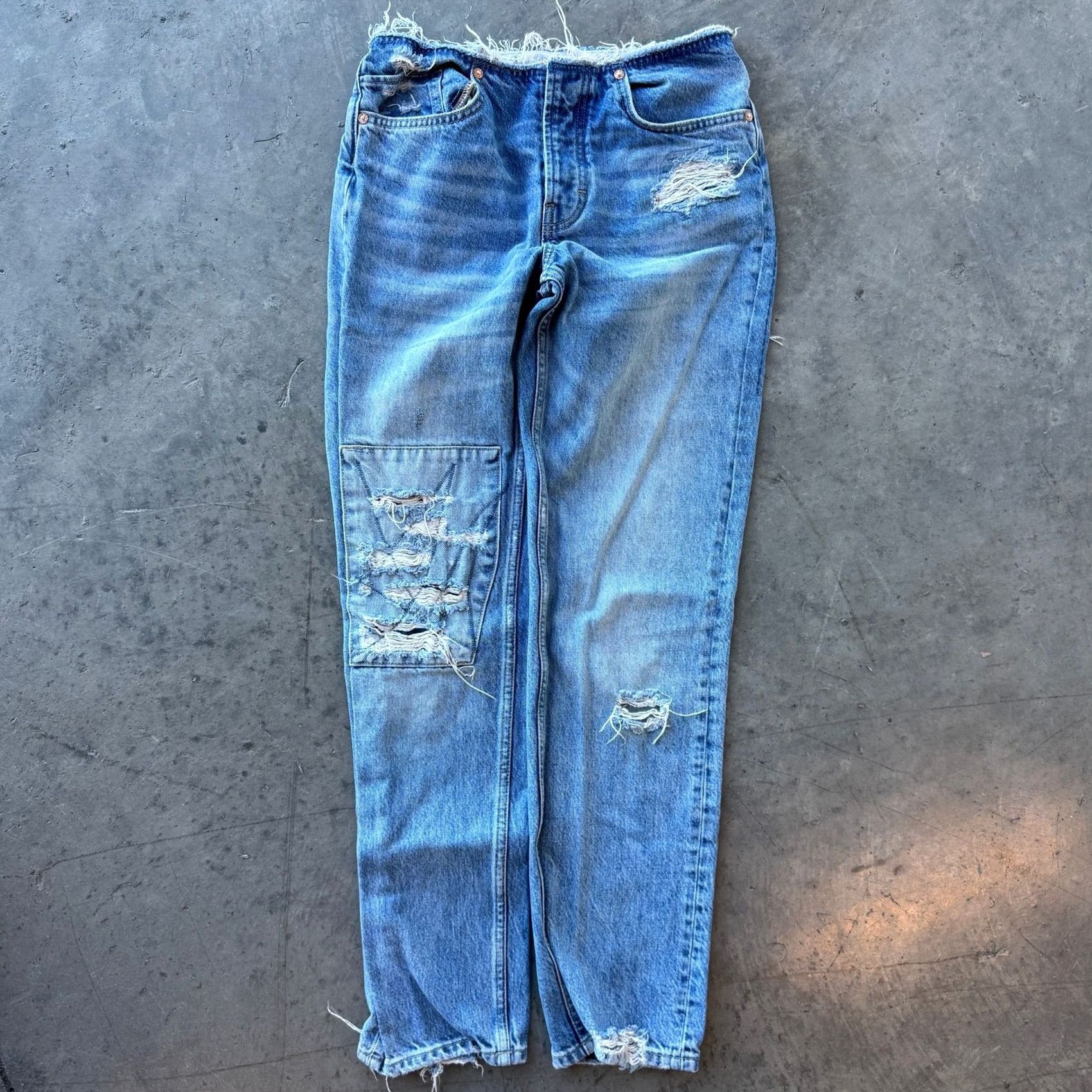 Free People VINTAGE We The Free People Low Rise Distressed Straight Leg Cotton Jeans 24 Blue Womens Jeans Size 42" / US 20 - 2 Thumbnail