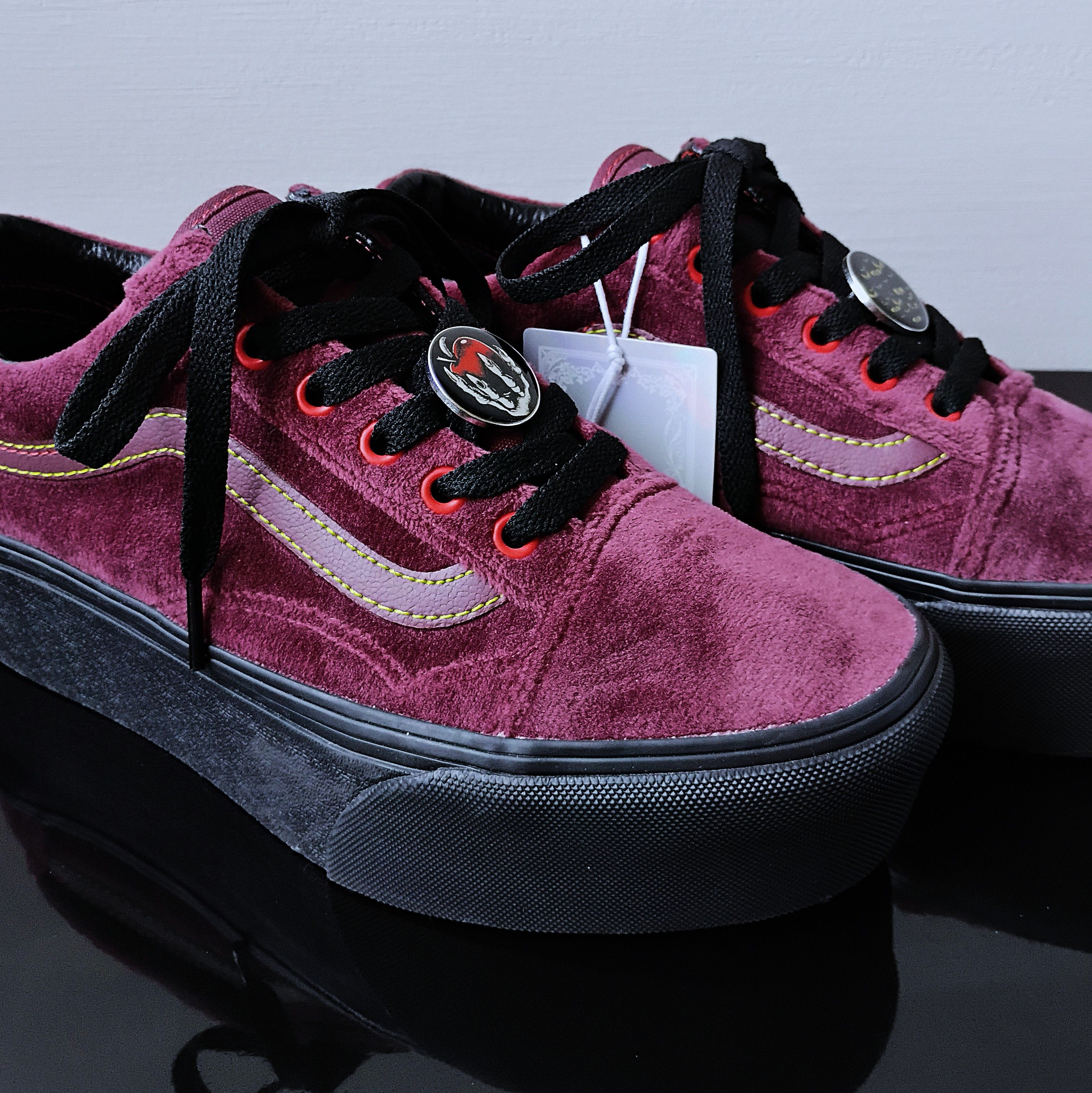 Vans Vans Women's Vans x Disney Old Skool Stackform Poison Apple Size US 7.5 / IT 37.5 - 3 Thumbnail