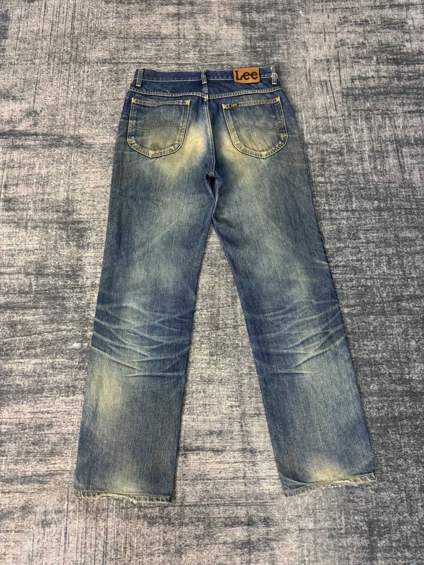 Vintage Vintage Lee 2000s Washed Blue Jeans. Size US 31 - 6 Thumbnail