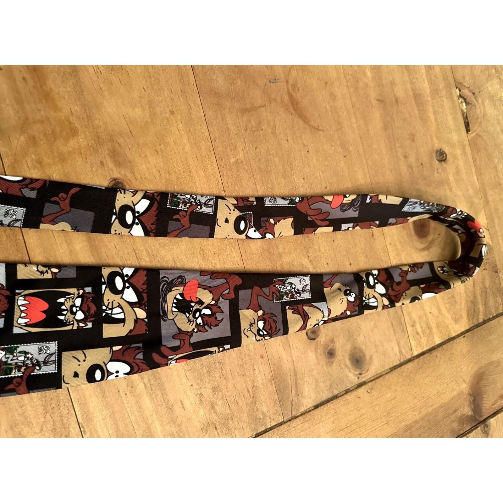 Vintage VINTAGE Looney Tunes Stamp Collection Taz Tasmanian Devil Mens Neck Tie Size ONE SIZE - 3 Thumbnail
