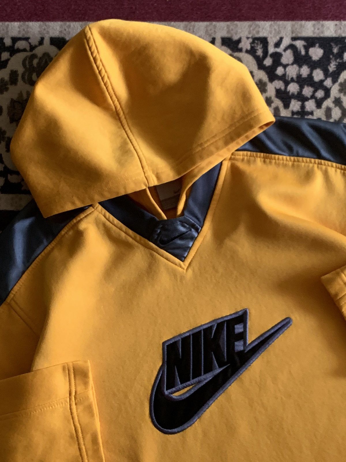 Nike Vintage y2k Nike Center Big Swoosh Hoodie Size US M / EU 48-50 / 2 - 3 Thumbnail