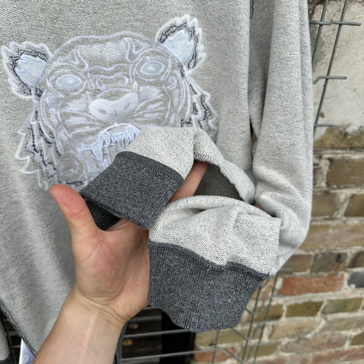 Kenzo Vintage Kenzo Sweatshirt Embroidered Tiger Crewneck Y2K L Size US L / EU 52-54 / 3 - 14 Thumbnail