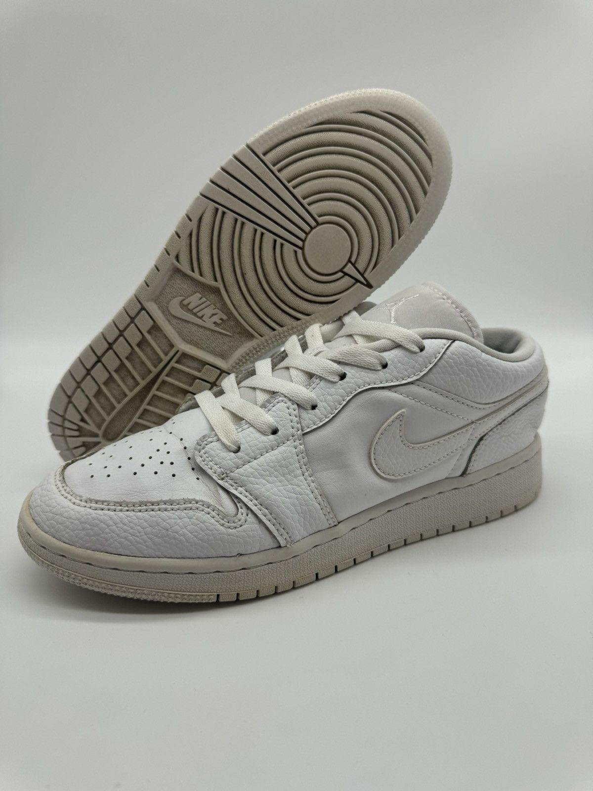 Jordan Brand × Nike Nike Air Jordan Retro 1 Low Triple White Size 6.5Y | 8 Women Size US 6.5 / EU 39-40 - 1 Thumbnail