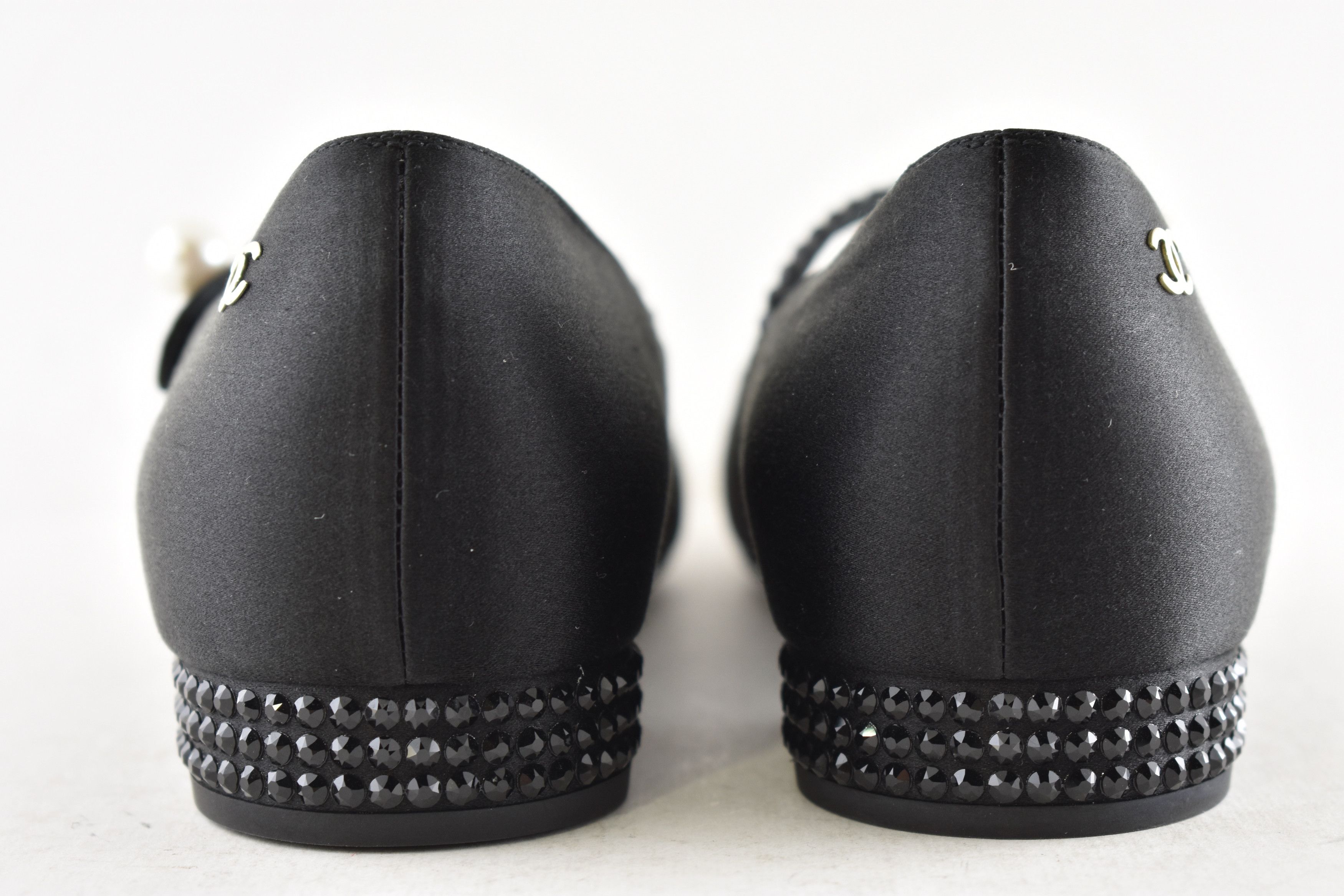 Chanel Chanel 24B Crystal CC Logo Mary Jane Strap Ballet Flat 37 Size US 7 / IT 37 - 19 Thumbnail