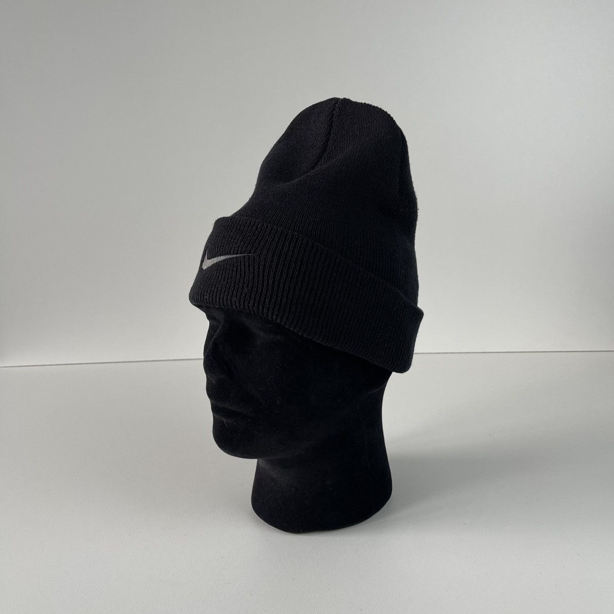 Nike Nike Swoosh Logo Vintage Beanie Hat Black Y2K Gorpcore Size ONE SIZE - 1 Thumbnail