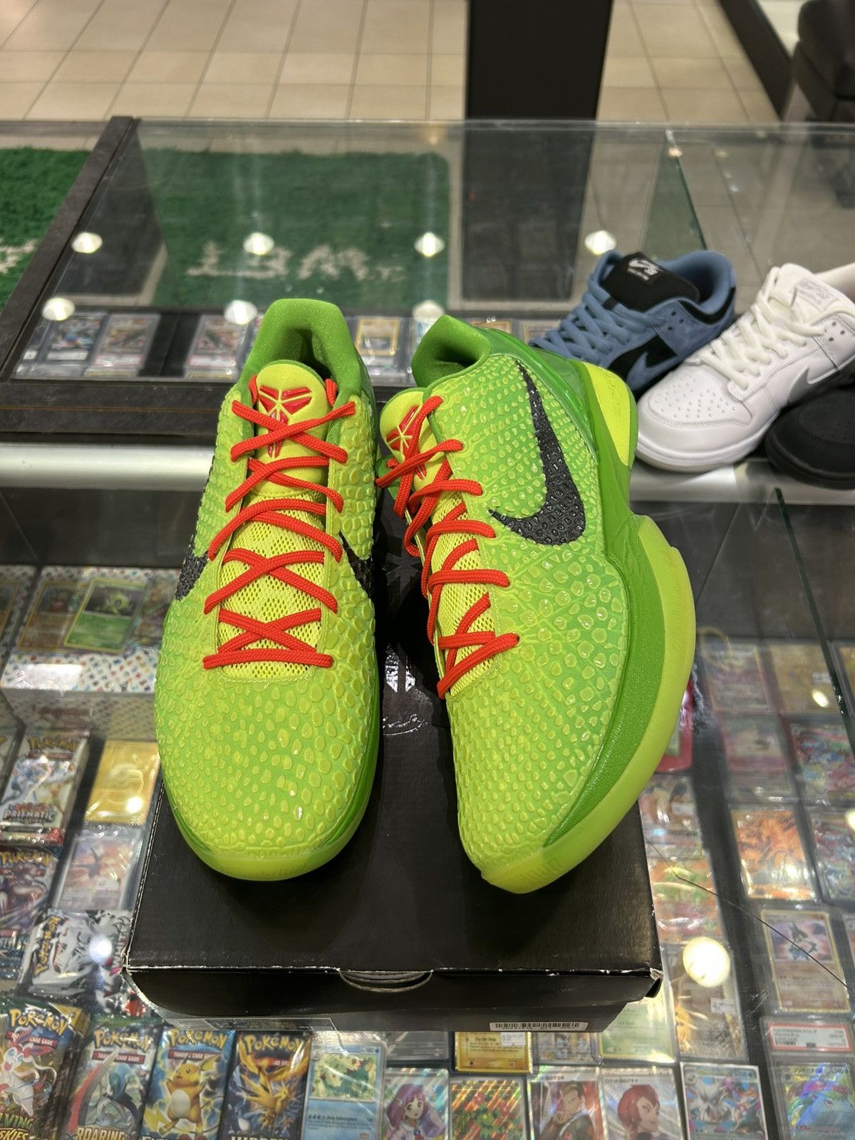 Nike Nike kobe grinch 2020 Size US 13 / EU 46 - 1 Thumbnail