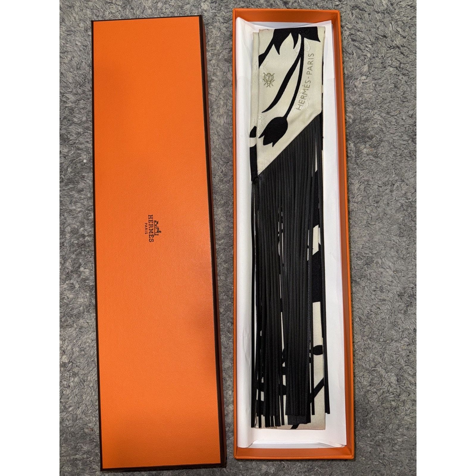 Hermes Hermes Scarf Twilly Fringe Leather Bouquet White Black Silk Size ONE SIZE - 3 Thumbnail