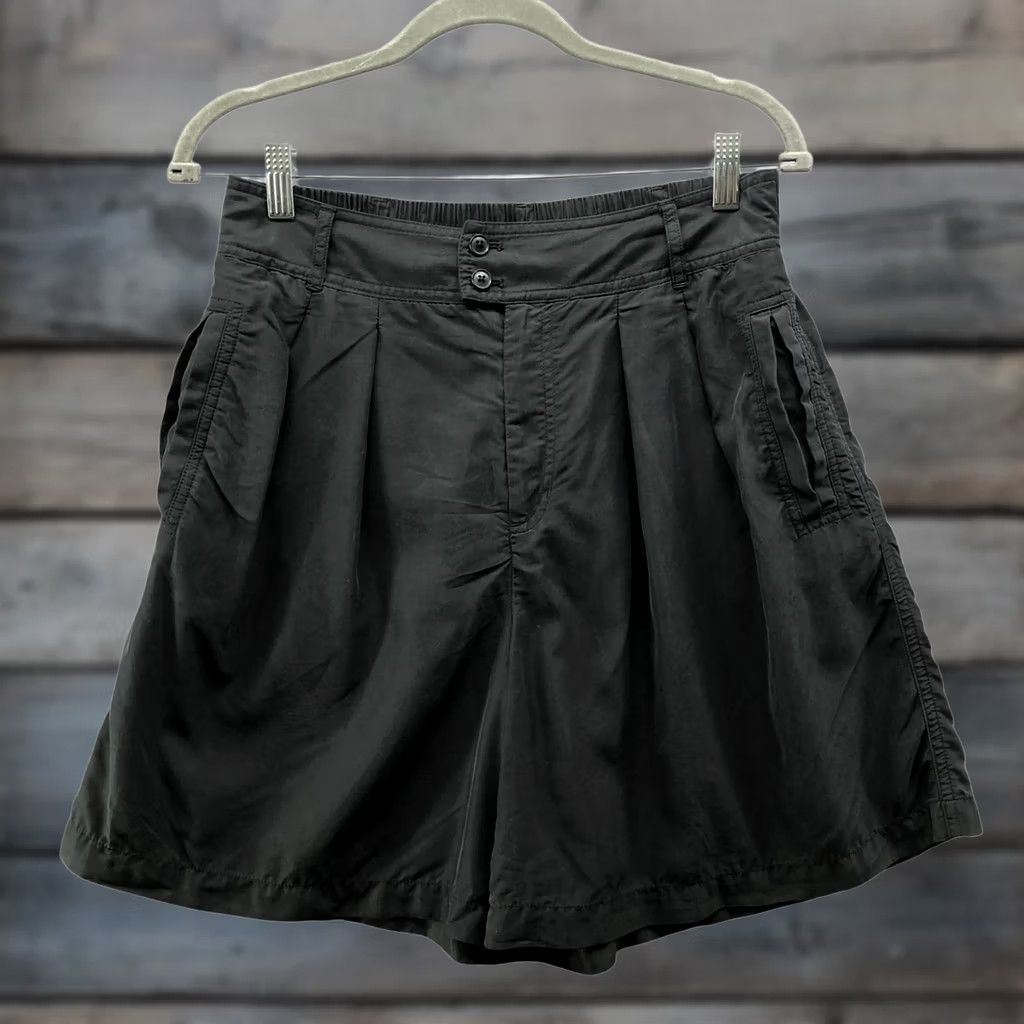 Anthropologie VINTAGE Anthropologie High Rise Pleated Shorts Womens 8 Black Modal Blend Relaxed Size 30" / US 8 / IT 44 - 1 Thumbnail