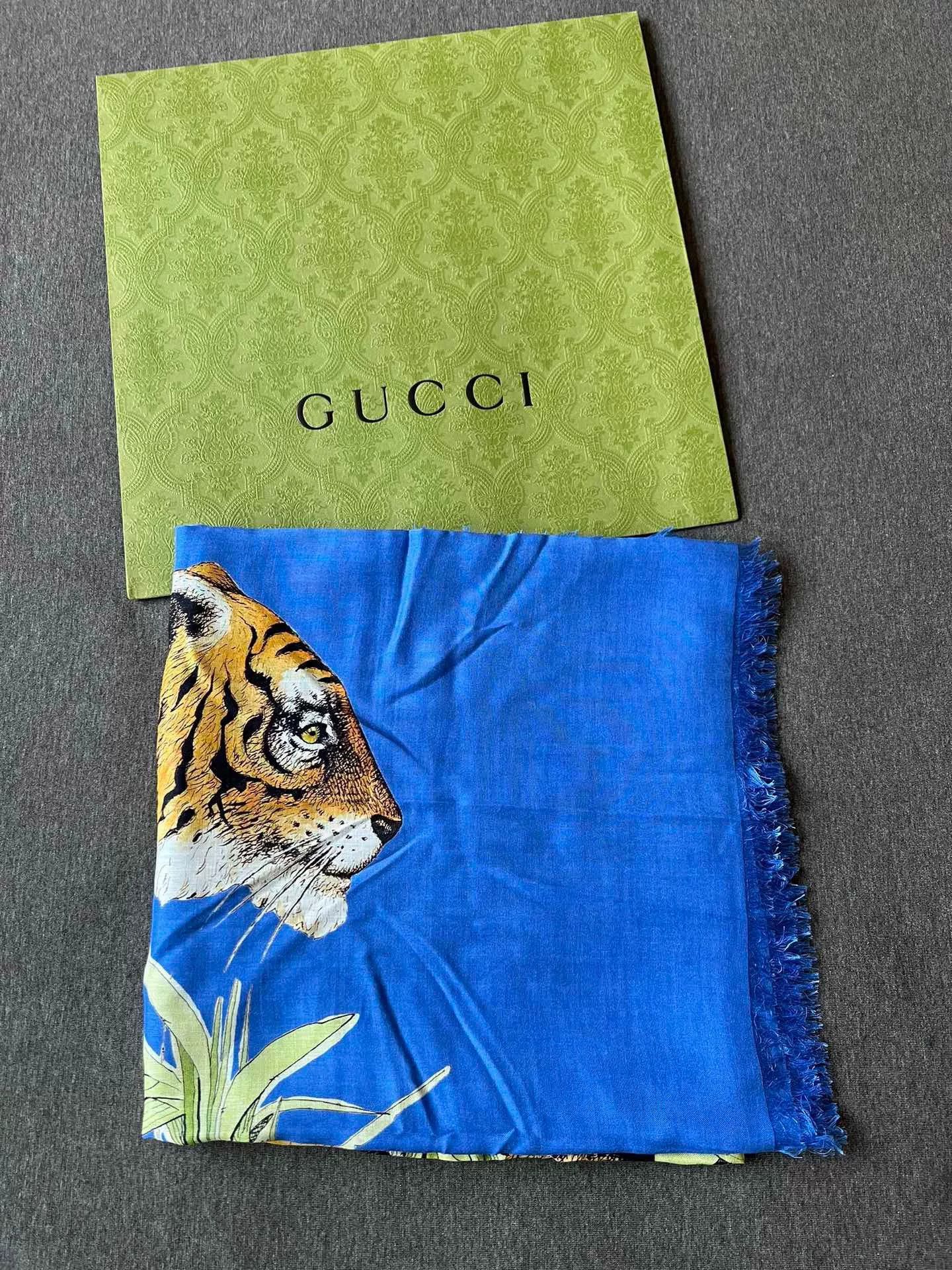 Gucci Gucci Blue Tiger Print Scarf Size ONE SIZE - 1 Thumbnail