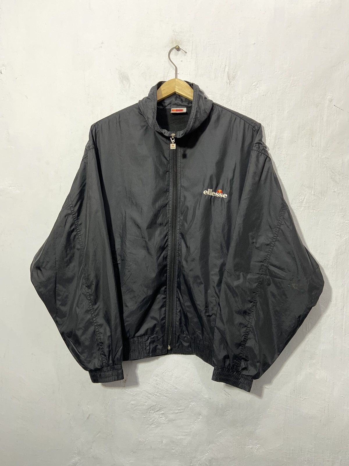 Ellesse × Vintage Vintage Ellesse Font Embroidered Windbreaker Jacket Size US XL / EU 56 / 4 - 1 Thumbnail