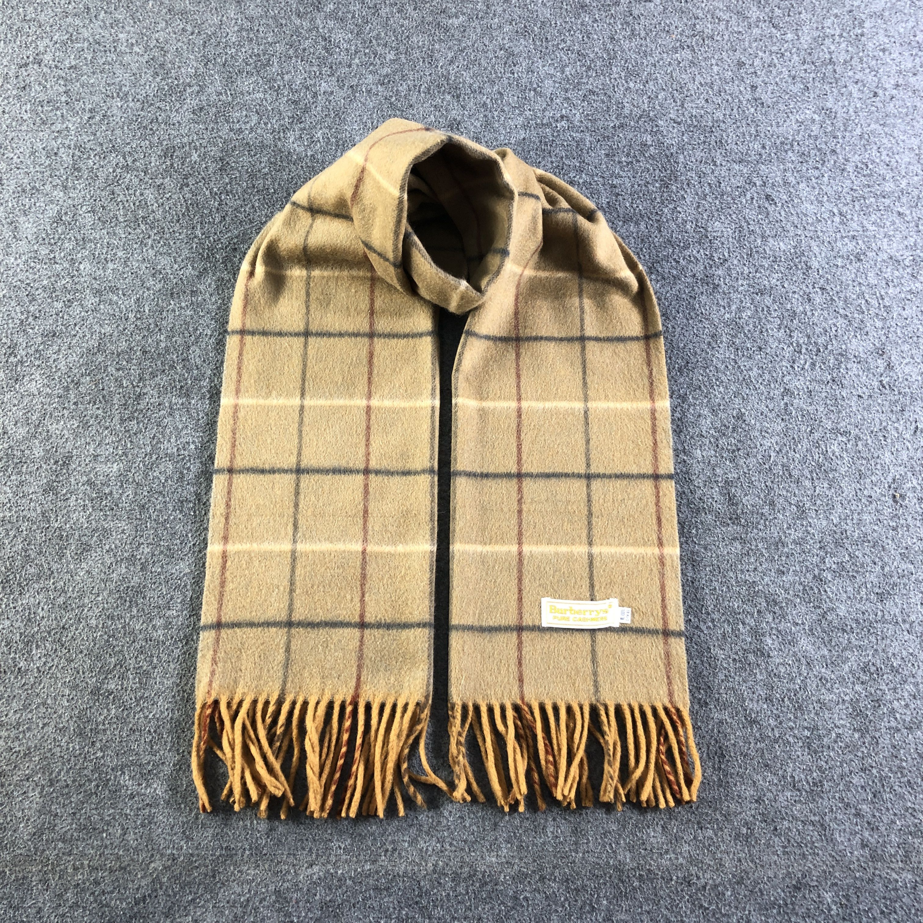 Burberry Vintage Burberrys Scarf Muffler Neckwear V2655 Size ONE SIZE - 1 Thumbnail