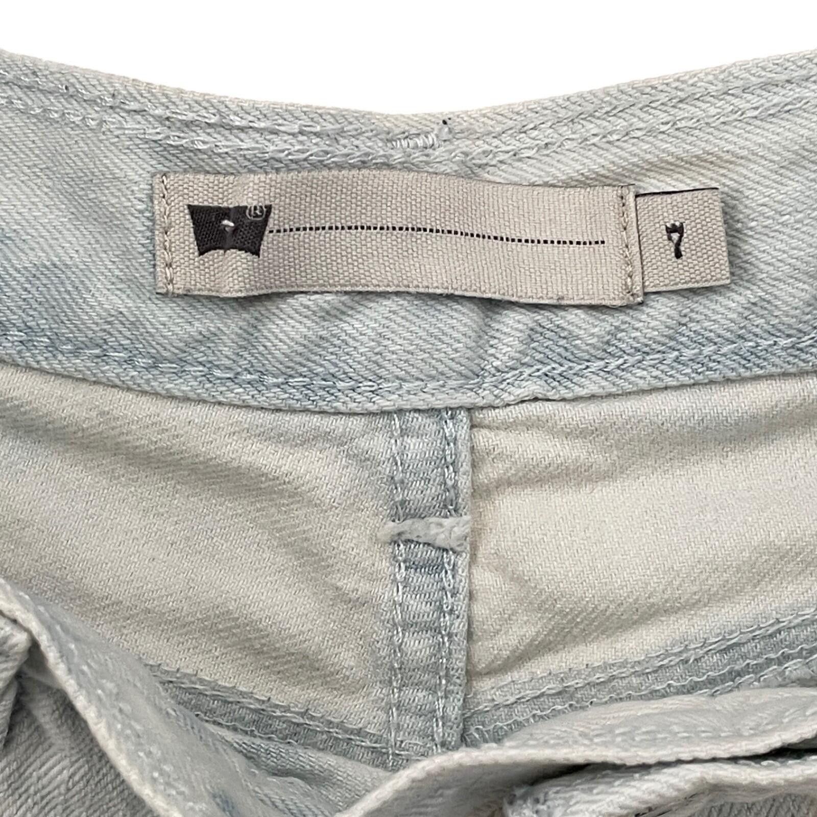 Levi's Levi’s 501 Women’s Denim Shorts Size 7 Acid Wash Raw Hem Size 30" / US 8 / IT 44 - 4 Thumbnail