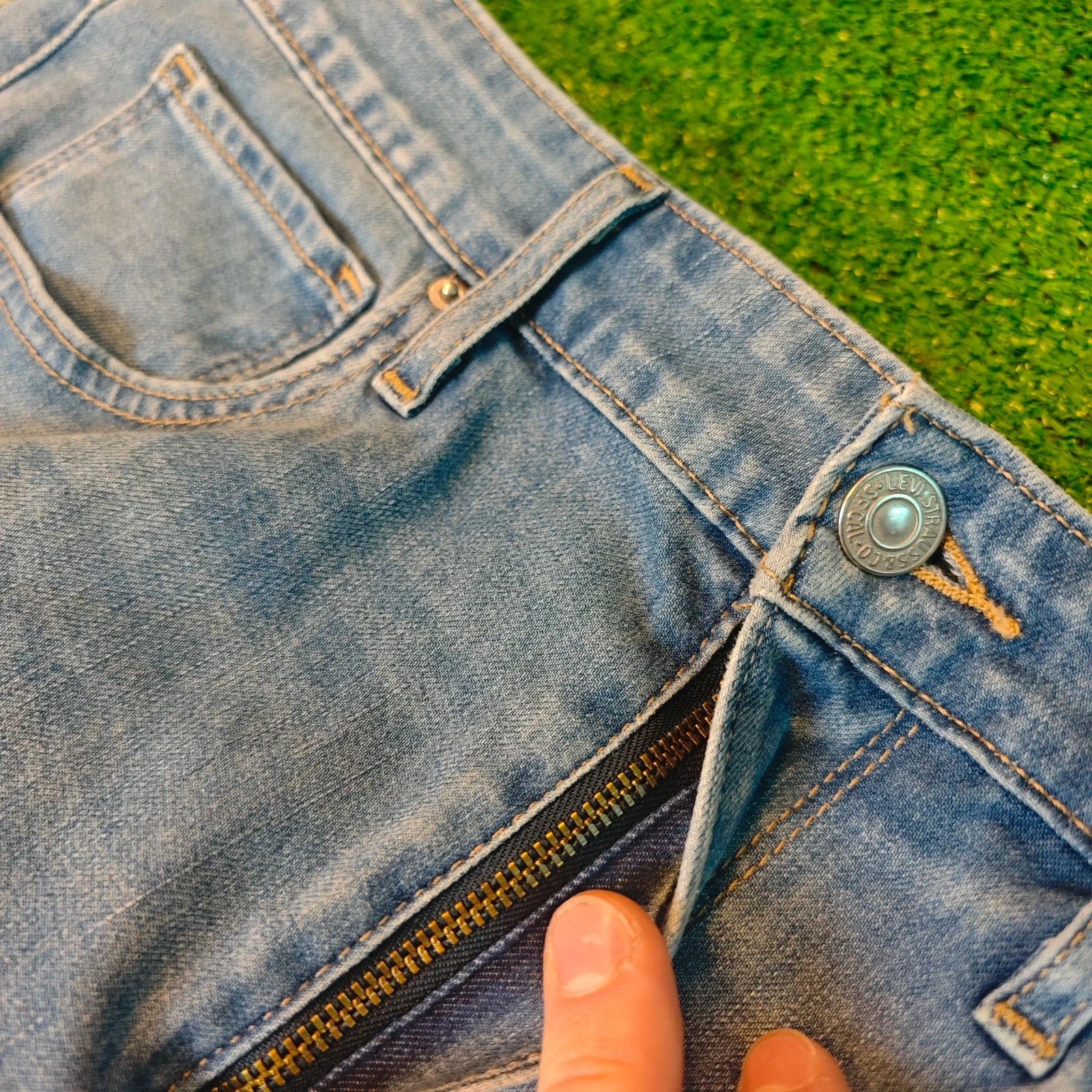 Levi's Levi's 721 Jeans Womens 30 Blue high rise skinny slim fit Size 30" / US 8 / IT 44 - 4 Thumbnail
