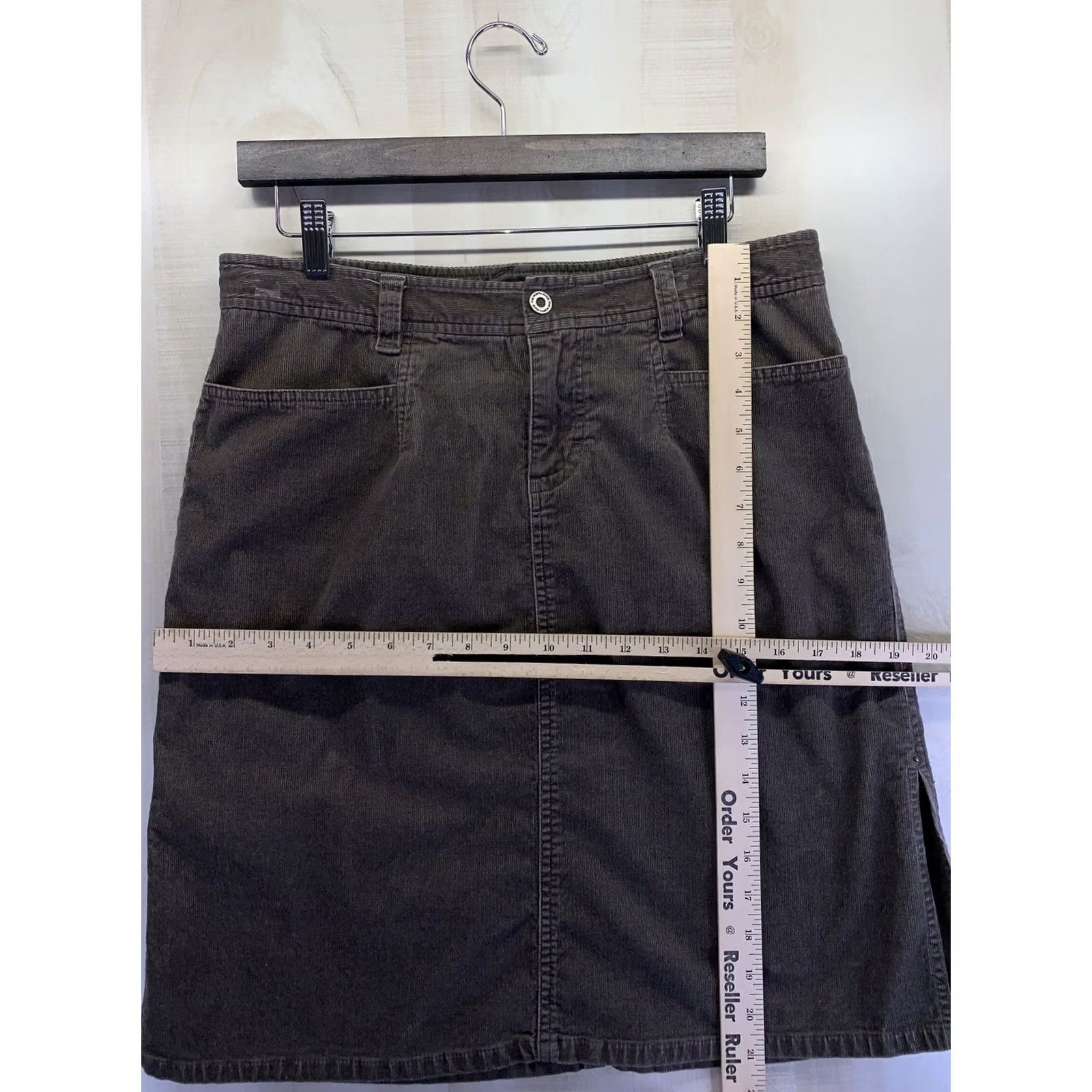 The North Face The North Face Weathered Brown Corduroy Stretch Skirt Womens Size 8-6497 Size 30" / US 8 / IT 44 - 4 Thumbnail