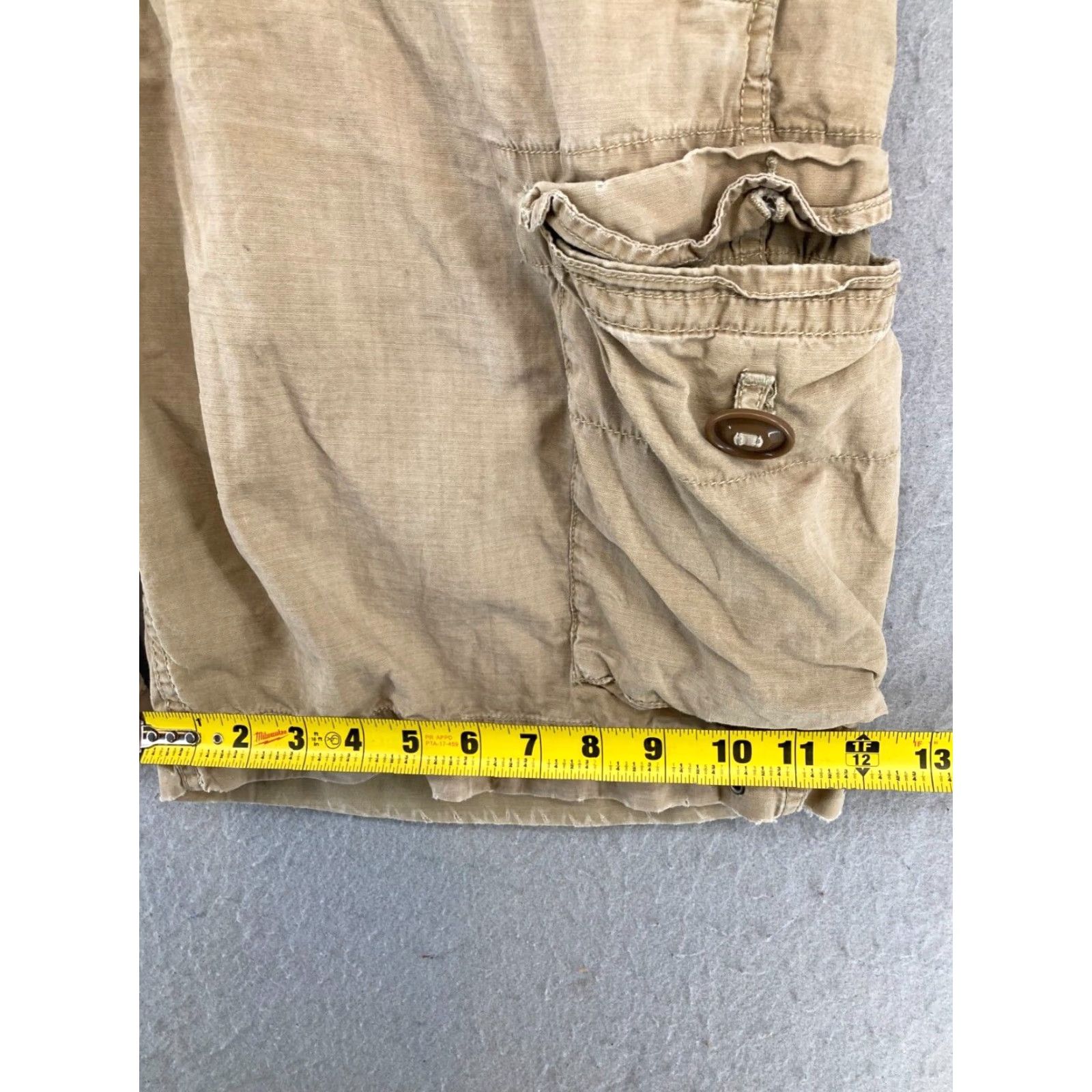 Polo Ralph Lauren Polo Ralph Lauren Cargo Shorts Khaki Surplus Fit Mens 38 Beige Cotton Flat Front Pocket Logo Casual American Outdoor 90s (if applicable) Mens Size US M / EU 48-50 / 2 - 5 Thumbnail