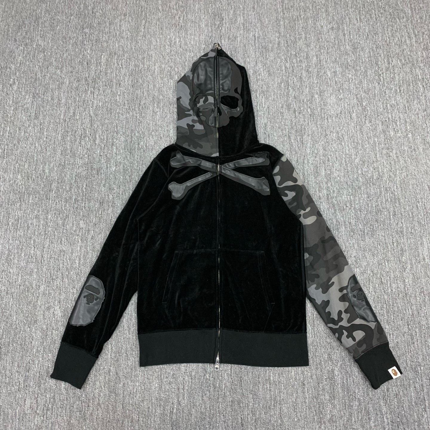 Bape BAPE x MMJ Camo Velvet Jacket S Size Size US S / EU 44-46 / 1 - 1 Thumbnail