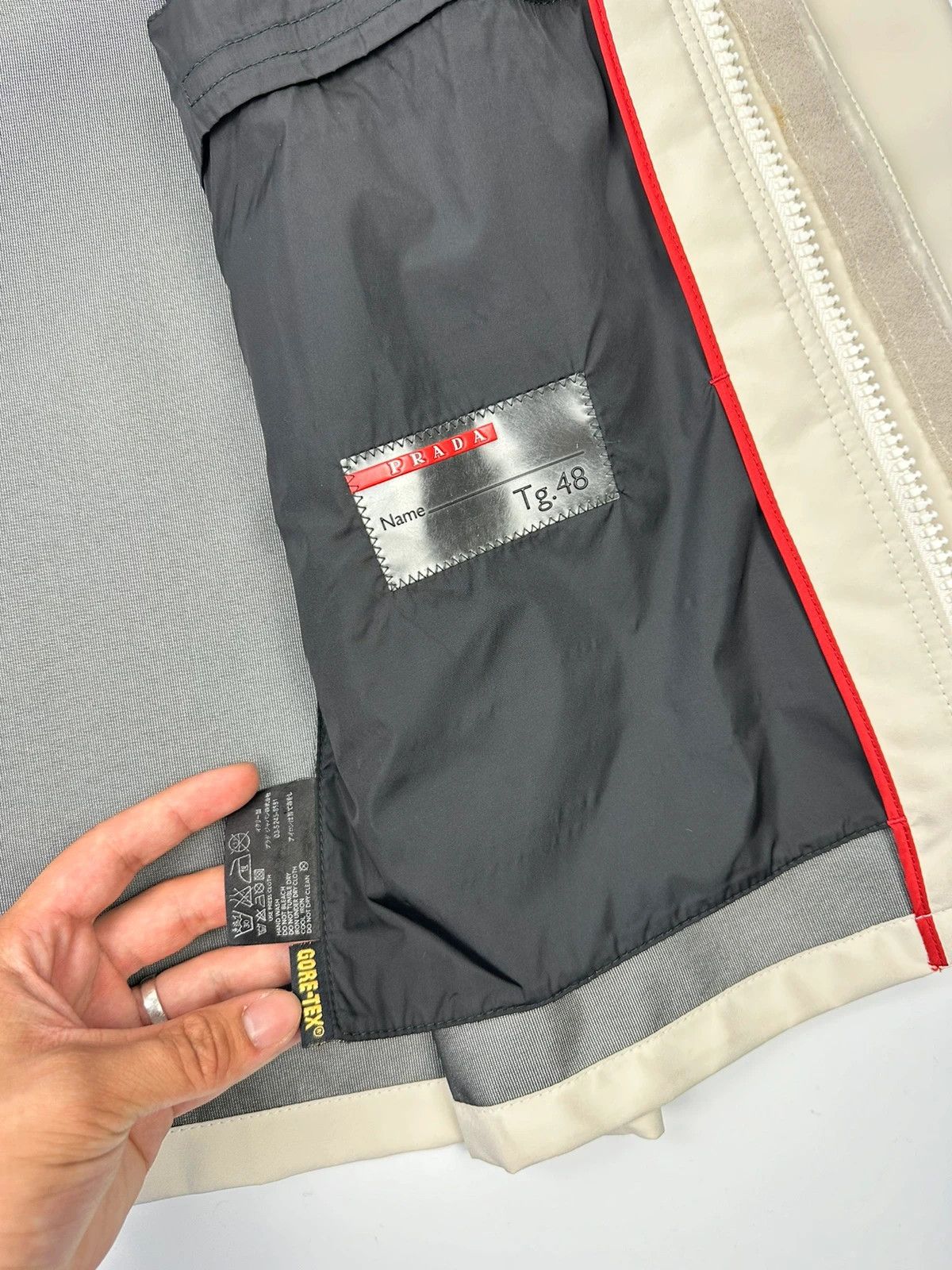 Prada Prada Sport FW2000 White Sailing Rain Jacket Gore-Tex Size US M / EU 48-50 / 2 - 16 Thumbnail