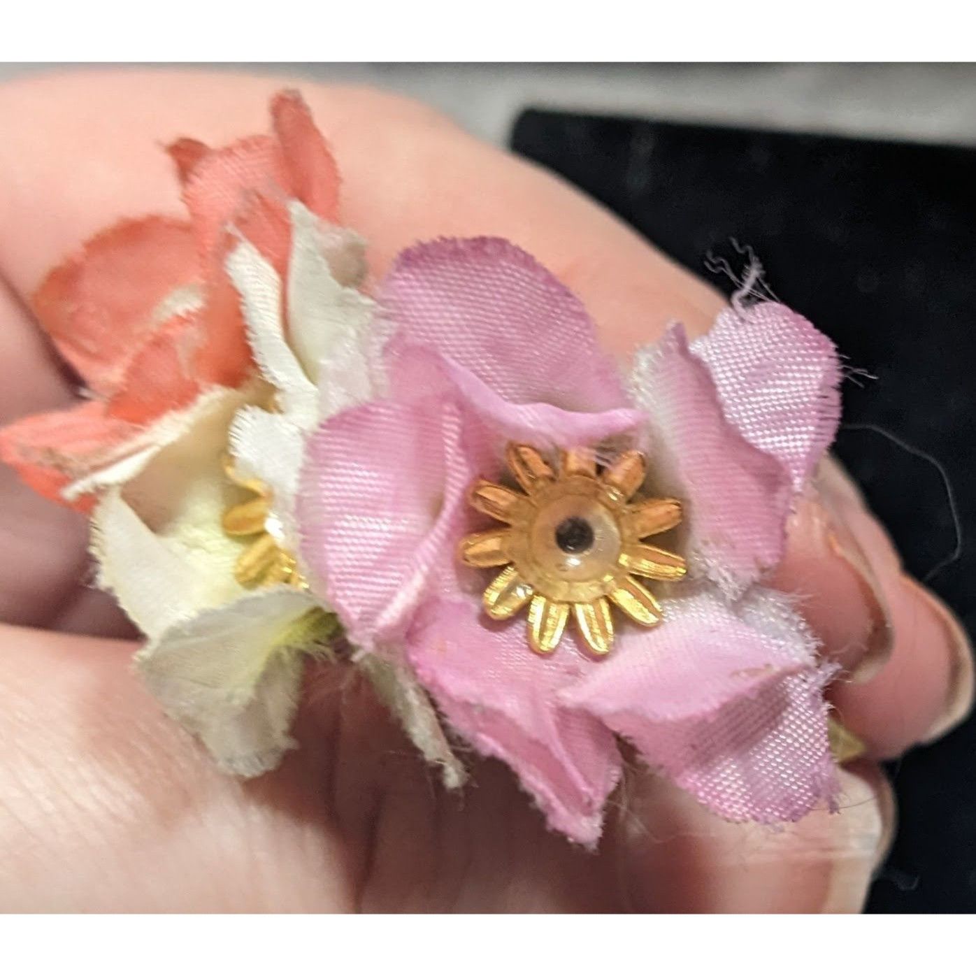 Other Vintage 50s Flower Pot Brooch With Silk Flowers And Faux Pea Size ONE SIZE - 7 Thumbnail