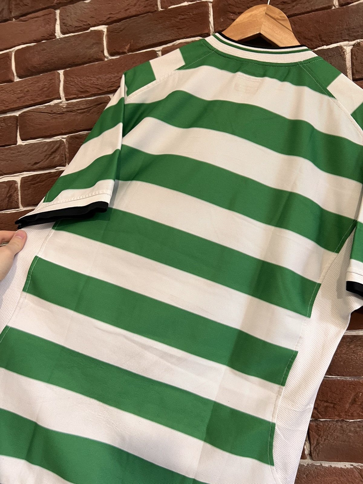 Umbro Rare Vintage 2001 Celtic Umbro Football Club Soccer Jersey Size US L / EU 52-54 / 3 - 6 Thumbnail
