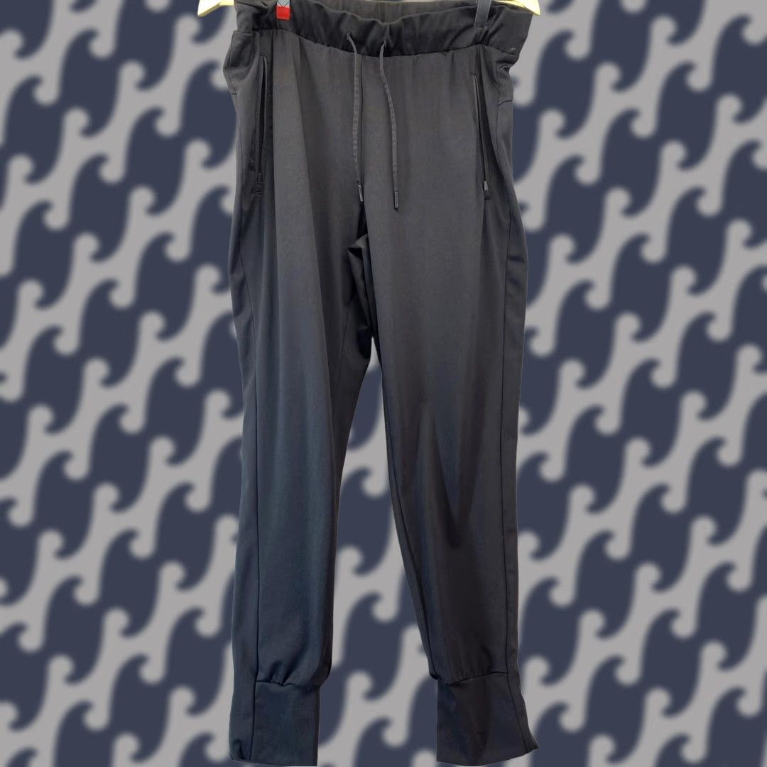 Vintage Spyder Active Lightweight Nylon Pants Black L Women Jogger Activewear Gym & Training Lightweight Nylon Pants Black L Women Jogger Active Spyder Size 36" / US 14 / IT 50 - 1 Thumbnail