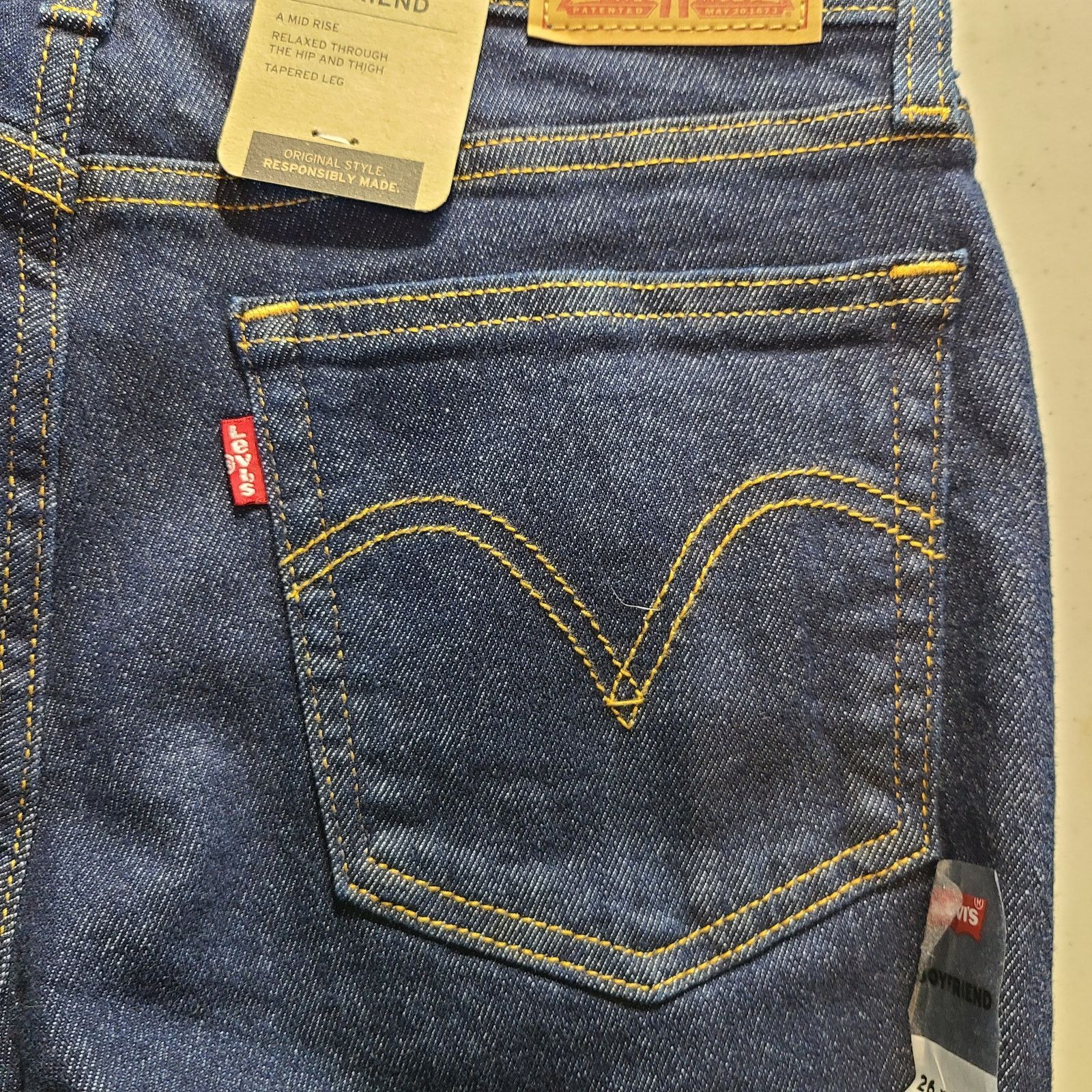 Levi's Levi's BOYFRIEND Tapered Leg Dark Wash Jeans 26 x 30 2658 Size 26" / US 2 / IT 38 - 16 Thumbnail