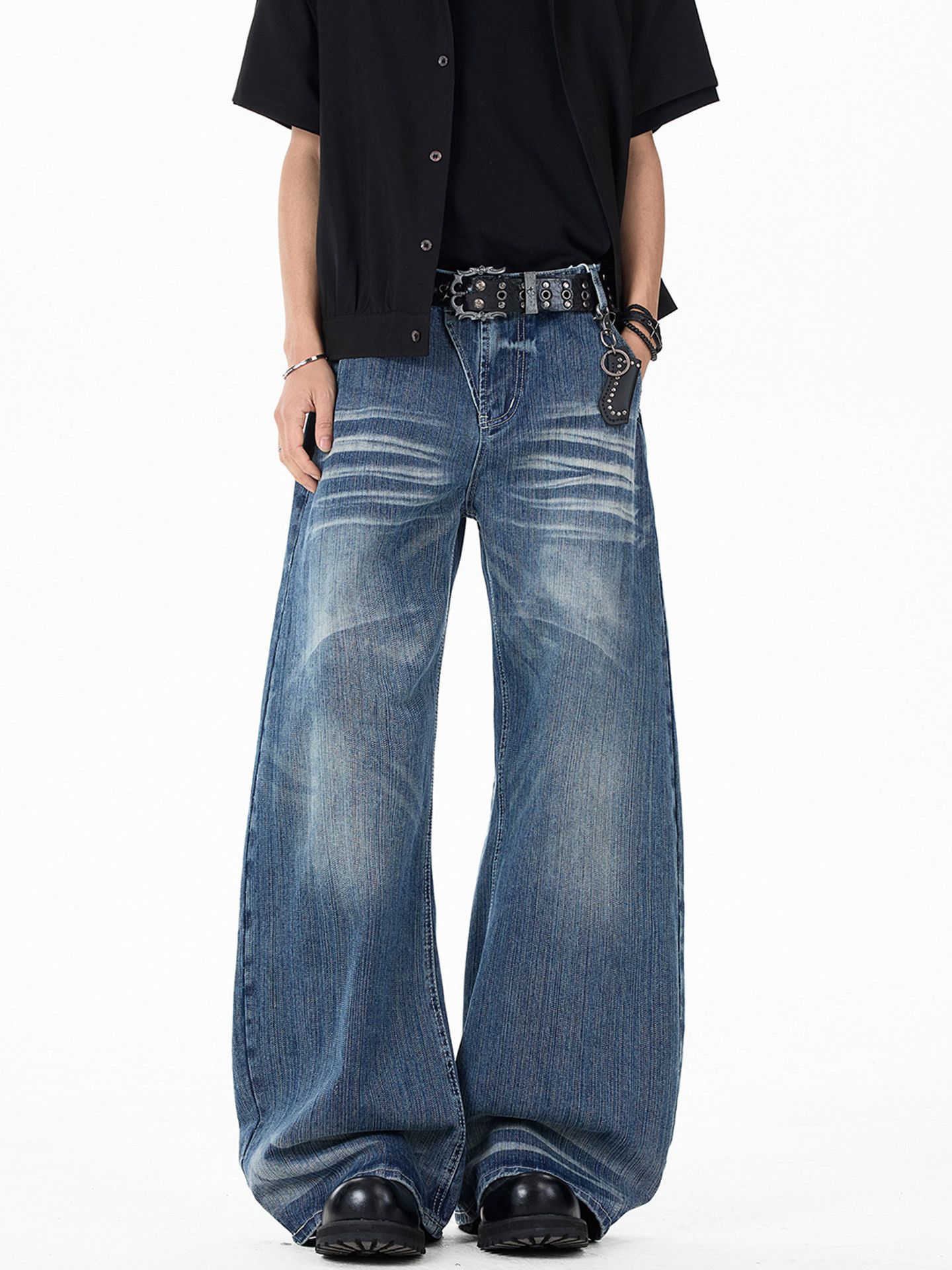 Japanese Brand Men's Retro Street Loose Saber-Cut Washed Denim Jeans Size US 32 / EU 48 - 1 Thumbnail