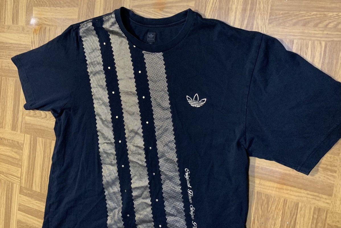 Adidas × Vintage Rare Vintage Adidas Black Gold T Shirt Y2K Size XL Size US XL / EU 56 / 4 - 5 Thumbnail
