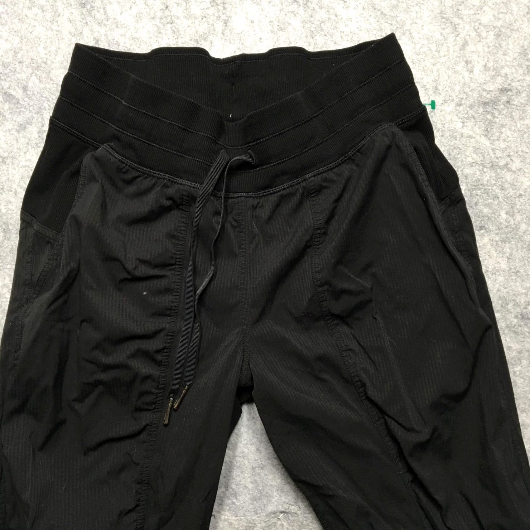 Lululemon Lululemon Jogger Pants Womens 6 Black Stripe Elastic Waist Tapered Dance Studio Size 28" / US 6 / IT 42 - 4 Thumbnail