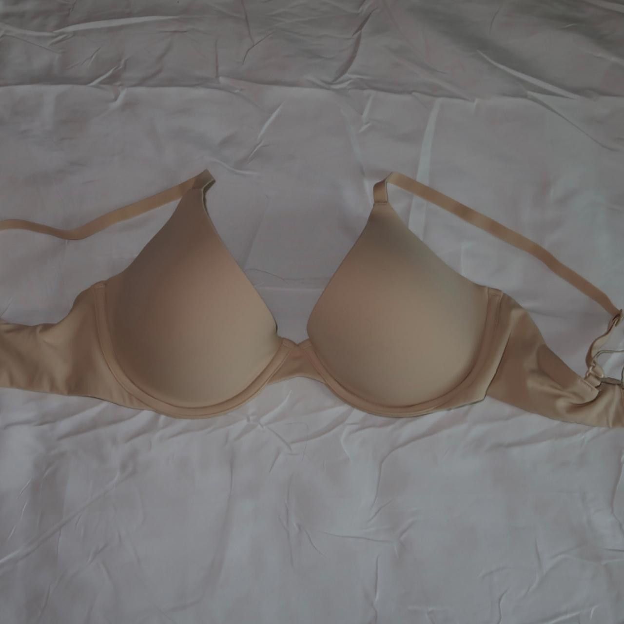 Designer nude SKIMS plunge underwire bra 34D🍒 Size ONE SIZE - 1 Thumbnail