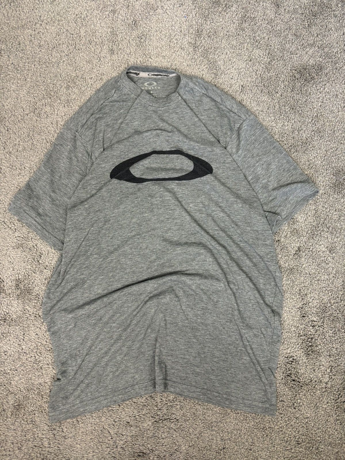 Oakley Y2k big logo oakley gray tshirt Size US M / EU 48-50 / 2 - 1 Thumbnail
