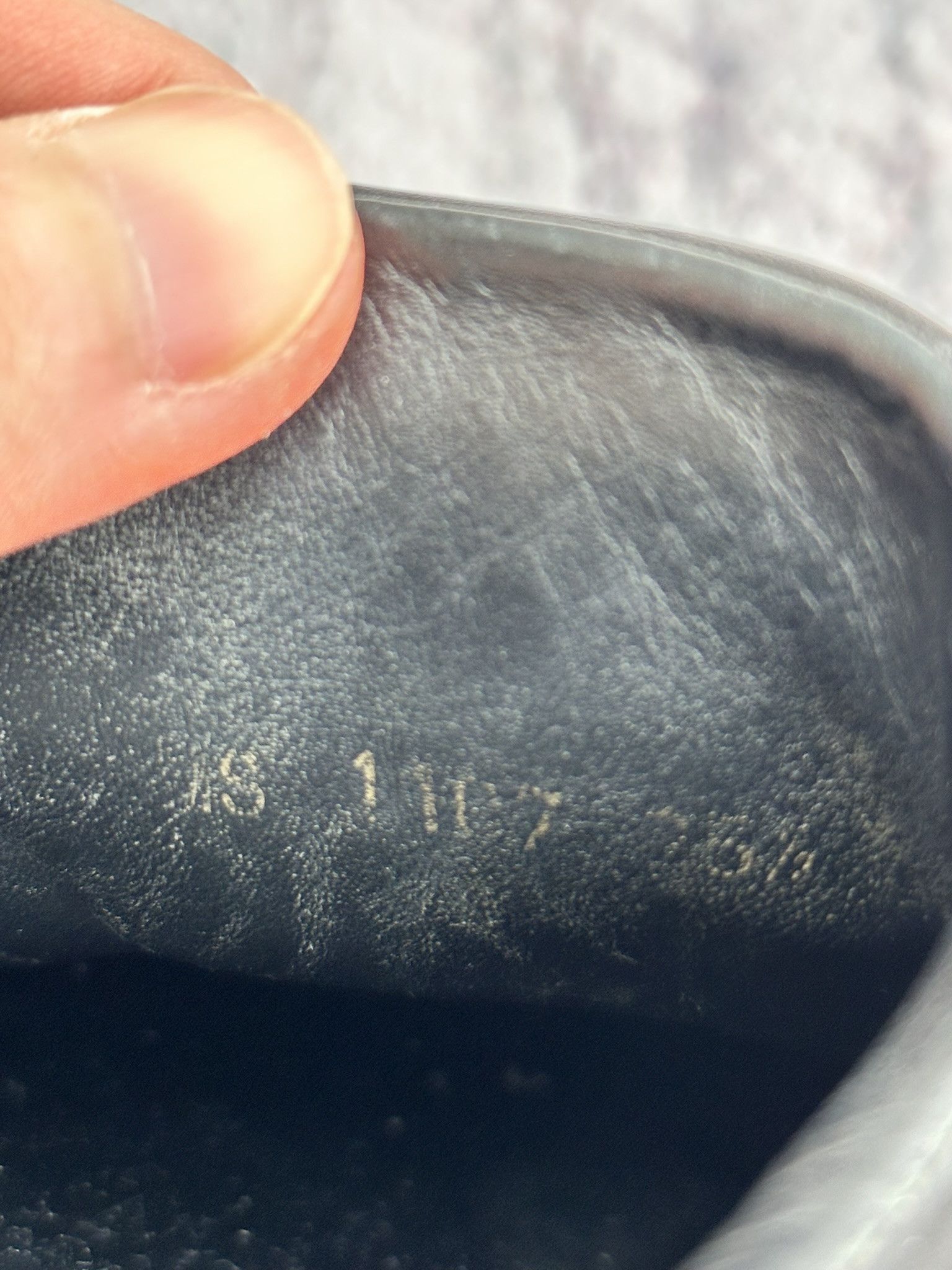 Louis Vuitton Louis Vuitton Frontrow Sneakers LV Metal Lace Logo Leather Size US 5.5 / IT 35.5 - 12 Thumbnail