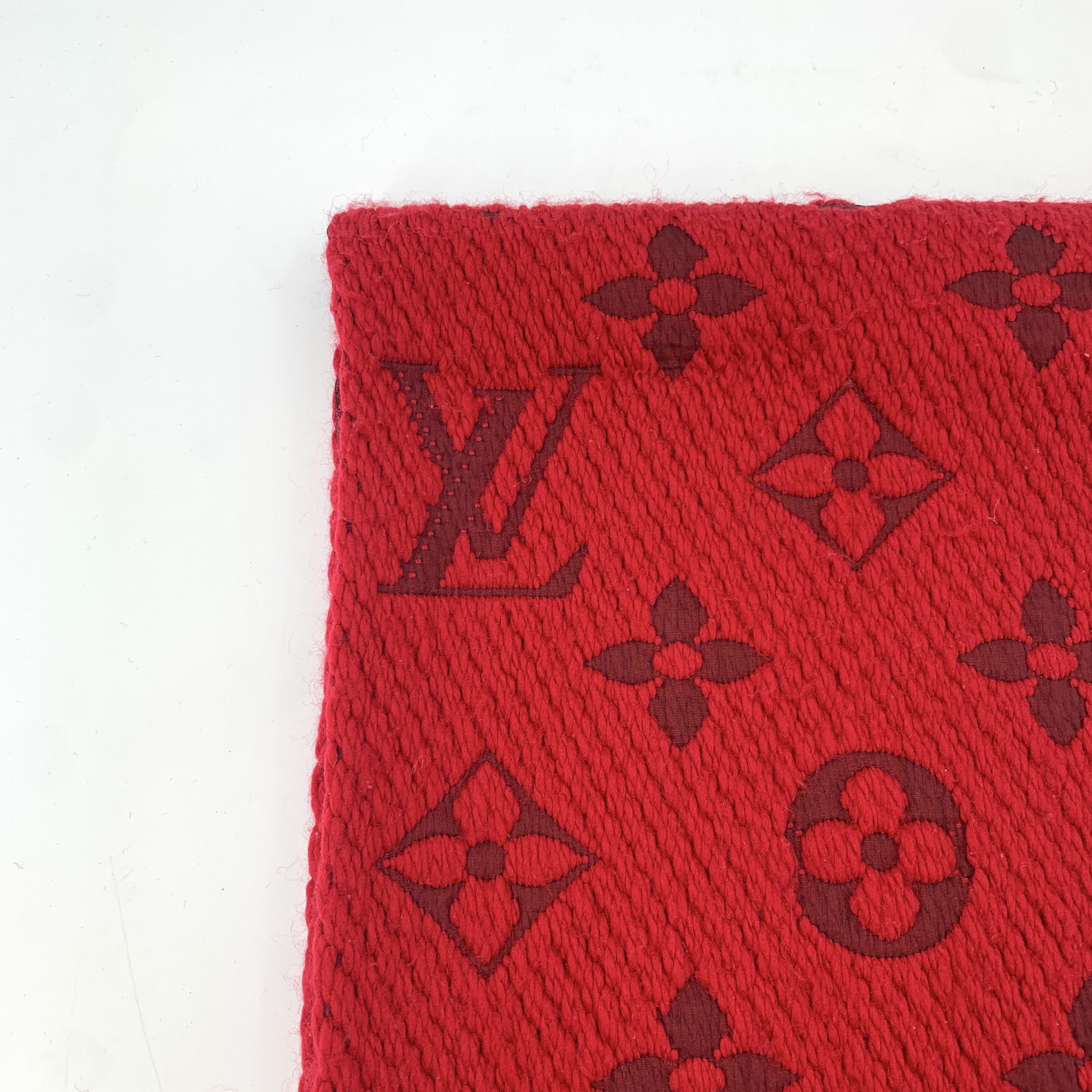 Louis Vuitton Louis Vuitton Monogram Wool Fringe Scarf in Red (154×30cm) Size ONE SIZE - 8 Thumbnail