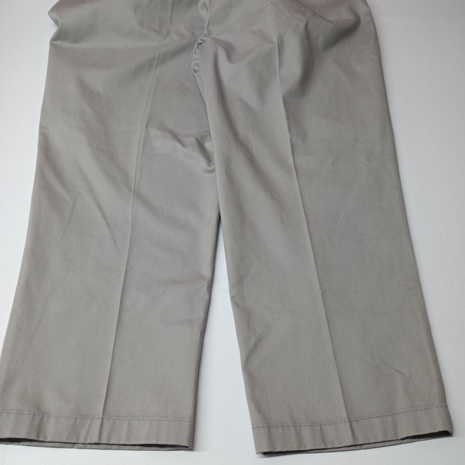 L.L. Bean L.L. Bean Double L Natural Chino Pants Men's Size 46x30 Gray Size US 44 / EU 60 - 5 Thumbnail