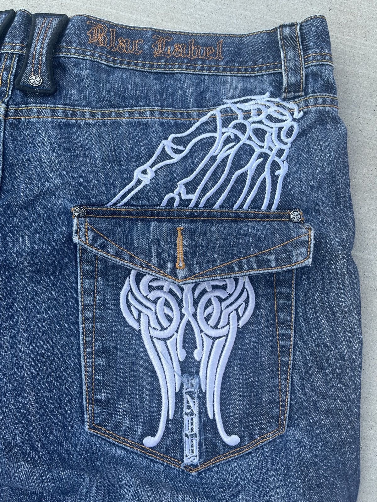Black Label Blac Label Y2K Cropped Dark Wash Embroidered Denim Jeans Size US 44 / EU 60 - 5 Thumbnail