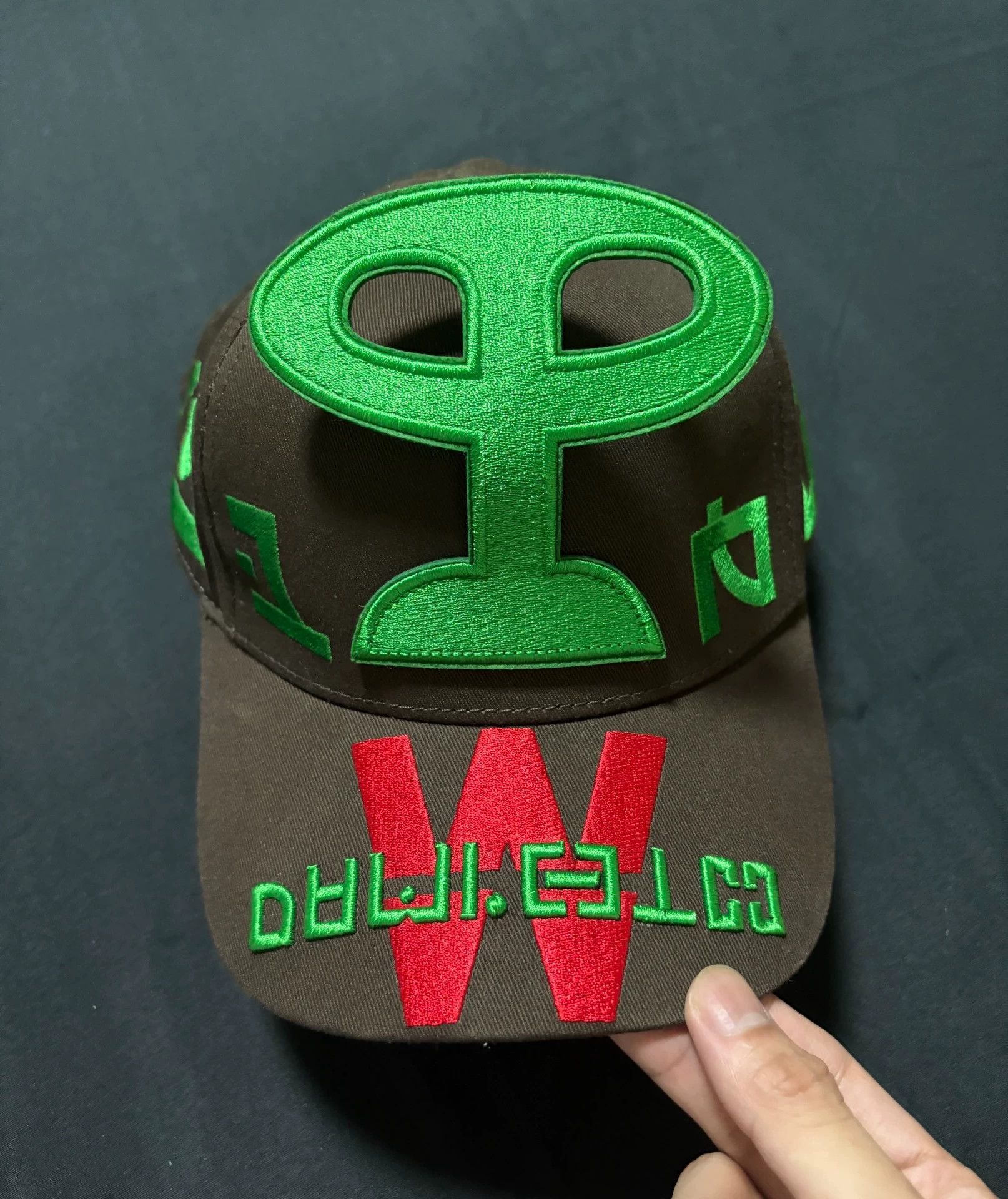 Walter Van Beirendonck Walter Van Beirendonck Embroidered Alien Colorblocked Hat Size ONE SIZE - 4 Thumbnail