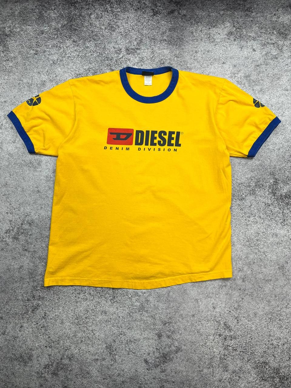 Diesel Vintage Diesel Japanese 90S Big Logo Streetwear Size US L / EU 52-54 / 3 - 1 Thumbnail