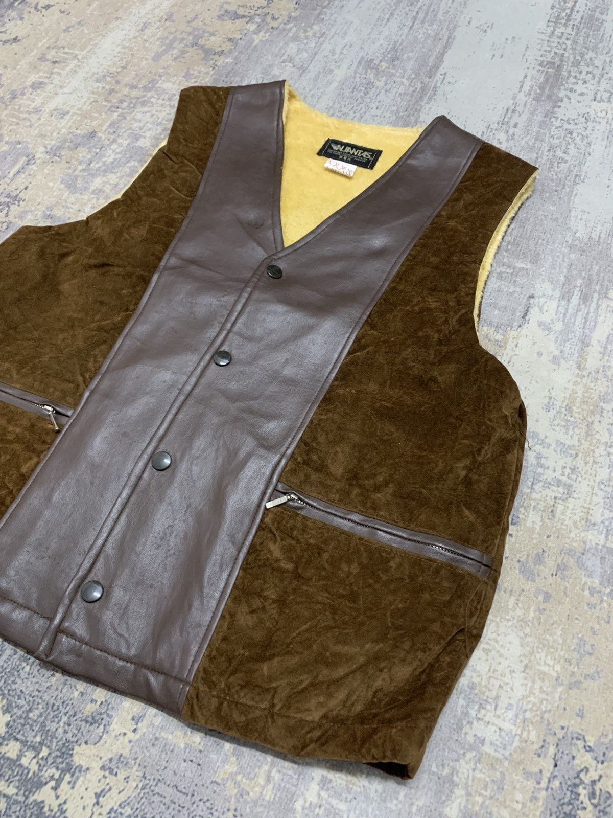 Japanese Brand Vintage ALIANTAS Suede Hunting Outdoor Sherpa Vest Size US M / EU 48-50 / 2 - 4 Thumbnail