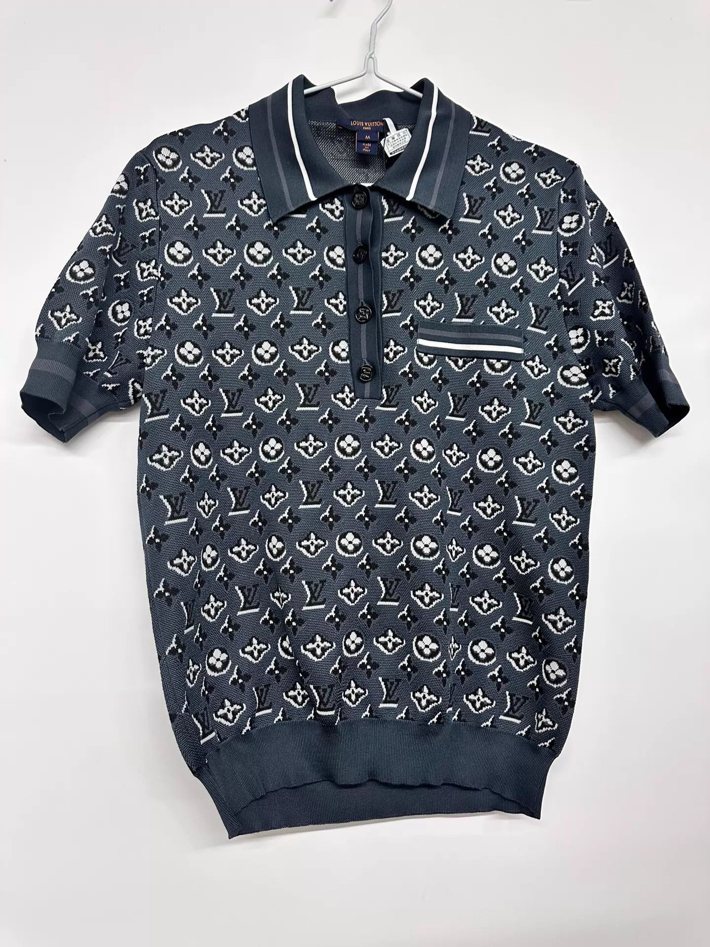 Louis Vuitton LV All Over Print Top M 39/92/59 Size M / US 6-8 / IT 42-44 - 1 Thumbnail