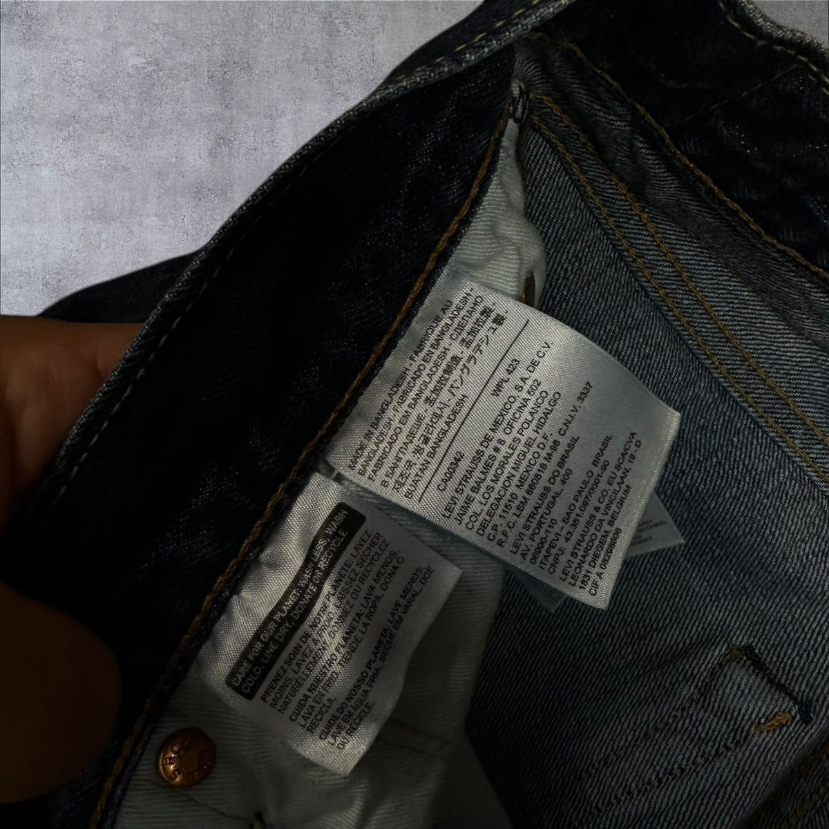 Levi's × Vintage Vintage Levi’s 501 Navy Blue Jeans Denim Pants W32 L30 Size US 32 / EU 48 - 8 Thumbnail