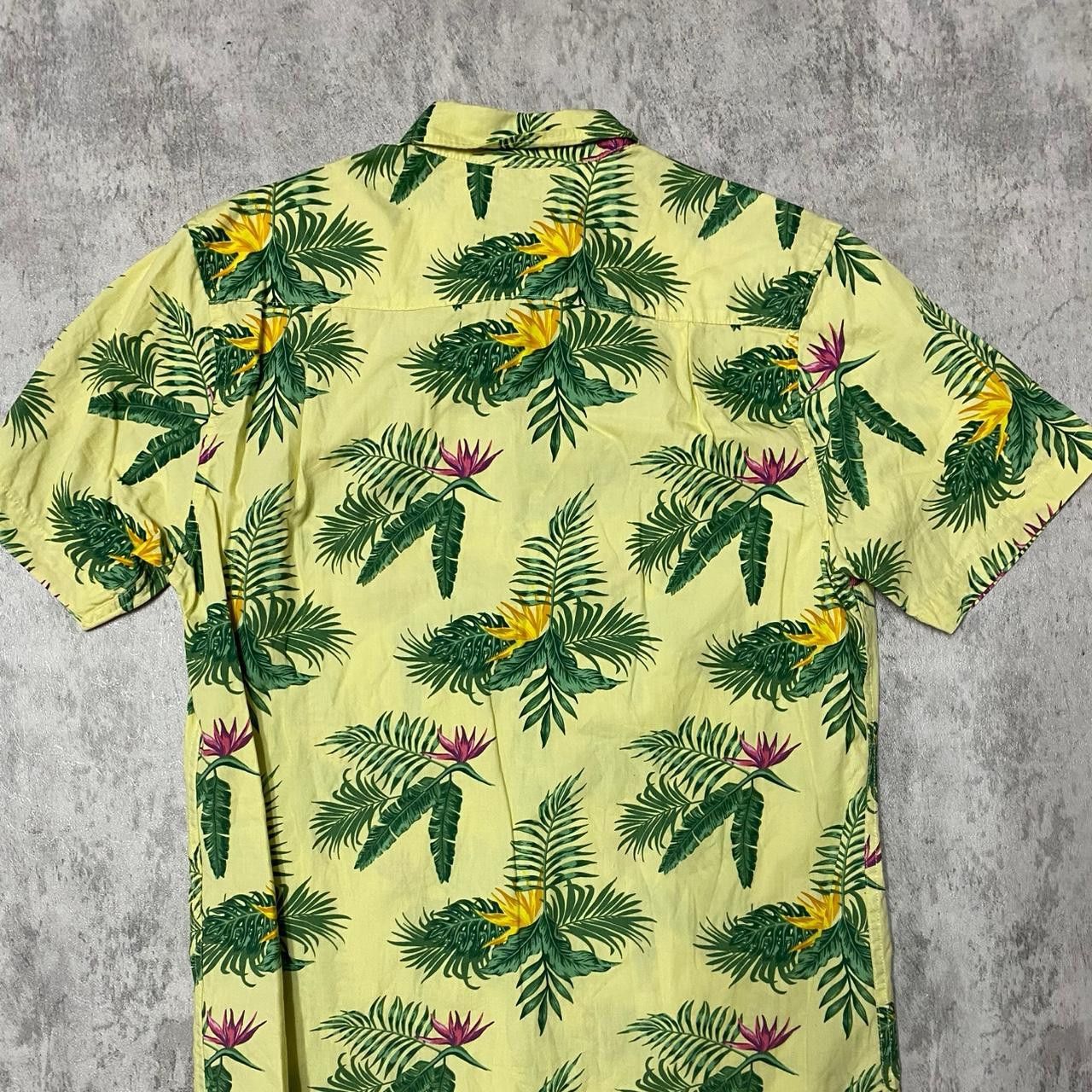 Other Yellow and green tropical shirt #tropicalvibes Size US M / EU 48-50 / 2 - 4 Thumbnail