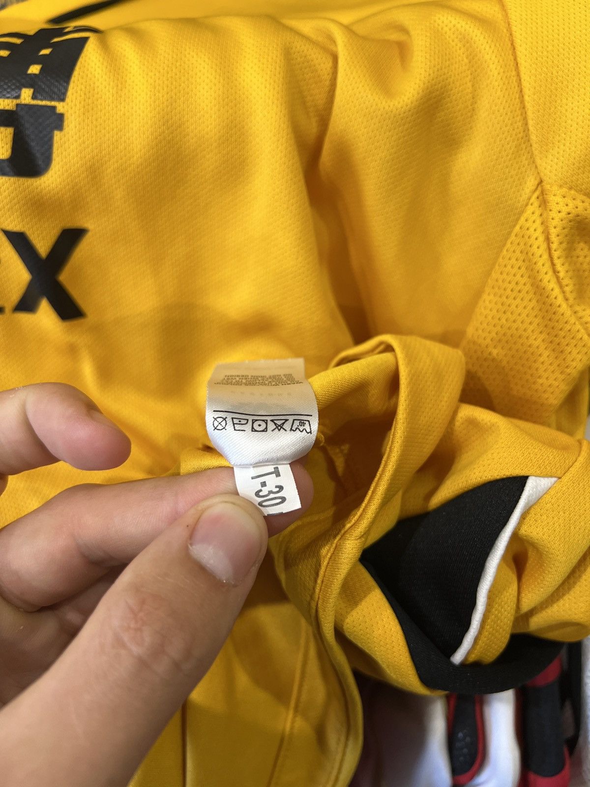 Castore Castore Wolverhampton 2021/2022 Home Kit Soccer Jersey Size US XXL / EU 58 / 5 - 7 Thumbnail