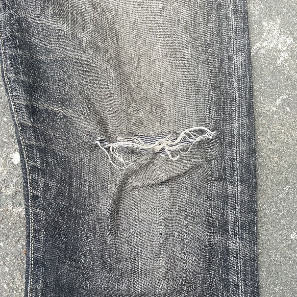 Undercover × Uniqlo Distressed Uniqlo UJ S001 MudWash Jeans Reguler Fit Straight Size US 34 / EU 50 - 6 Thumbnail