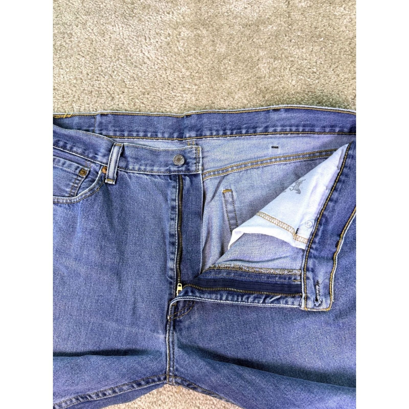 Levi's VINTAGE Levi's 505 Jeans Men's Regular Straight Fit Blue Medium Wash 38x30 Y2K Size US 38 / EU 54 - 3 Thumbnail