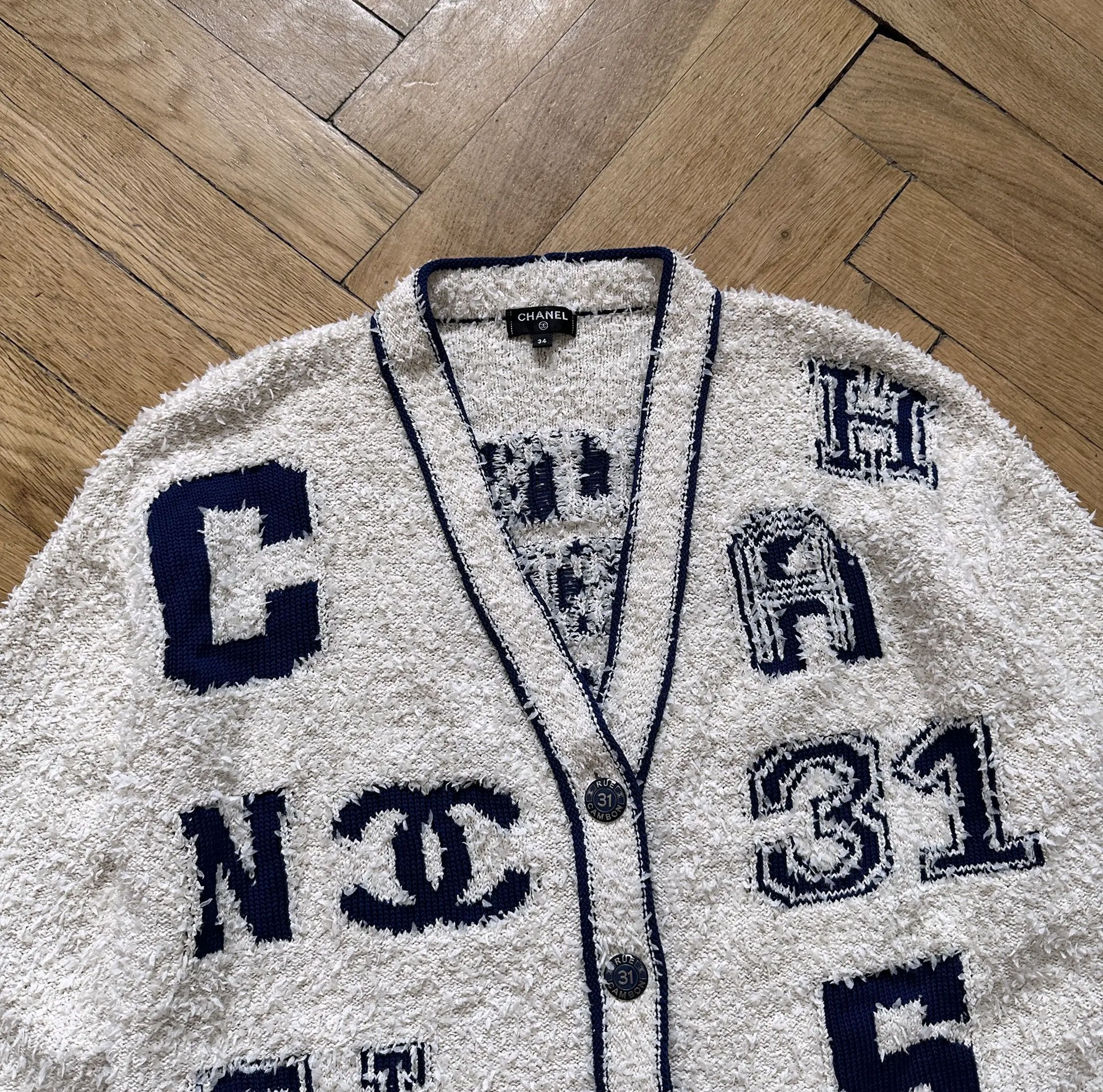 Chanel SS19 Boucle Varsity Oversized Cardigan Size XS / US 0-2 / IT 36-38 - 6 Thumbnail