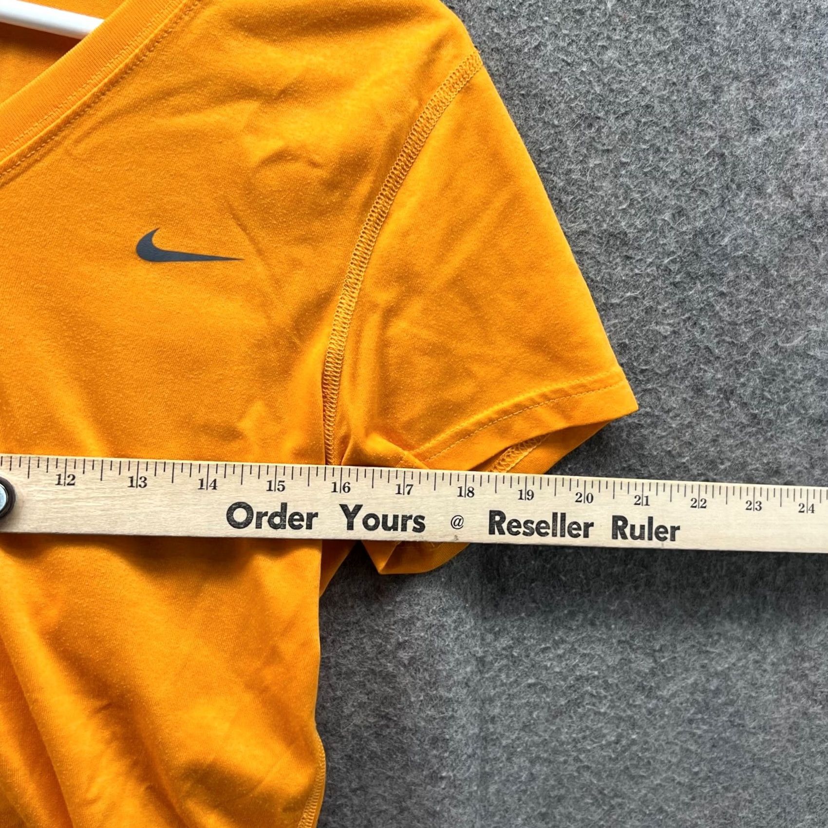 Nike Nike Shirt Womens Medium Orange Dri-Fit V-Neck Athletic Tee Swoosh Athletic Size M / US 6-8 / IT 42-44 - 7 Thumbnail