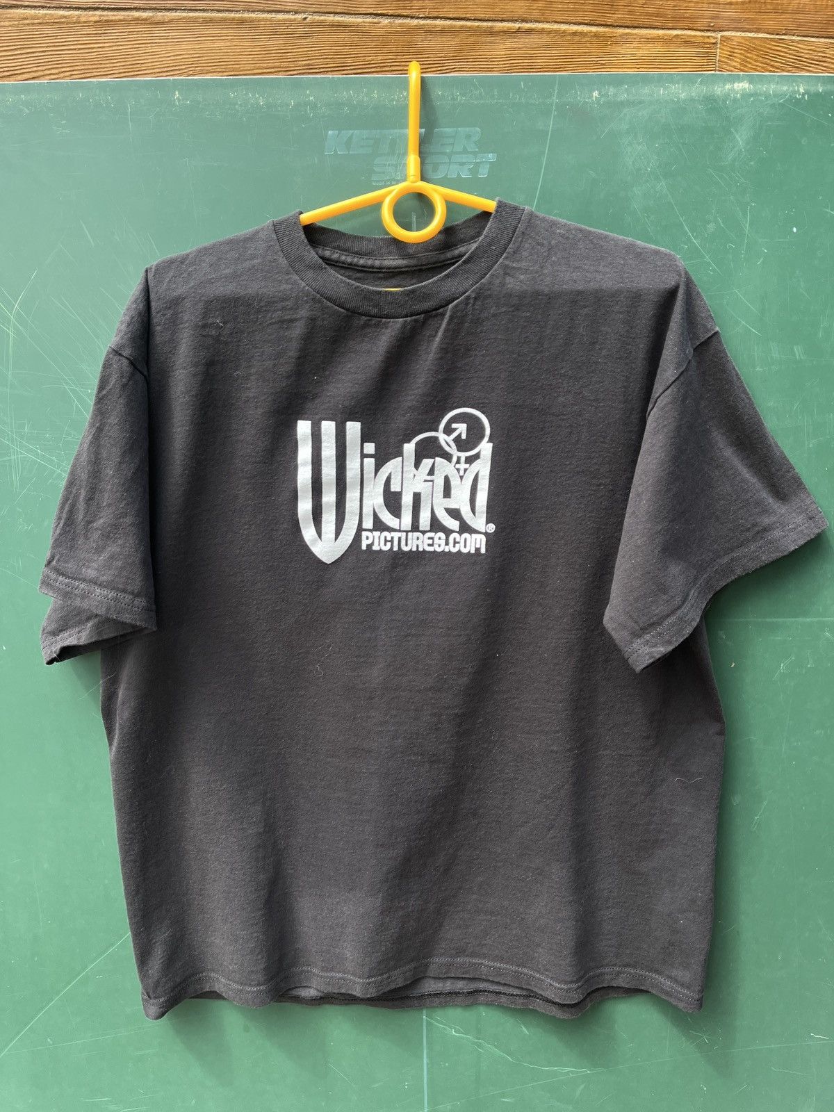 Hook-Ups Y2K Wicked Pictures Promo Shirt Porn Website Pornhub Size US L / EU 52-54 / 3 - 1 Thumbnail