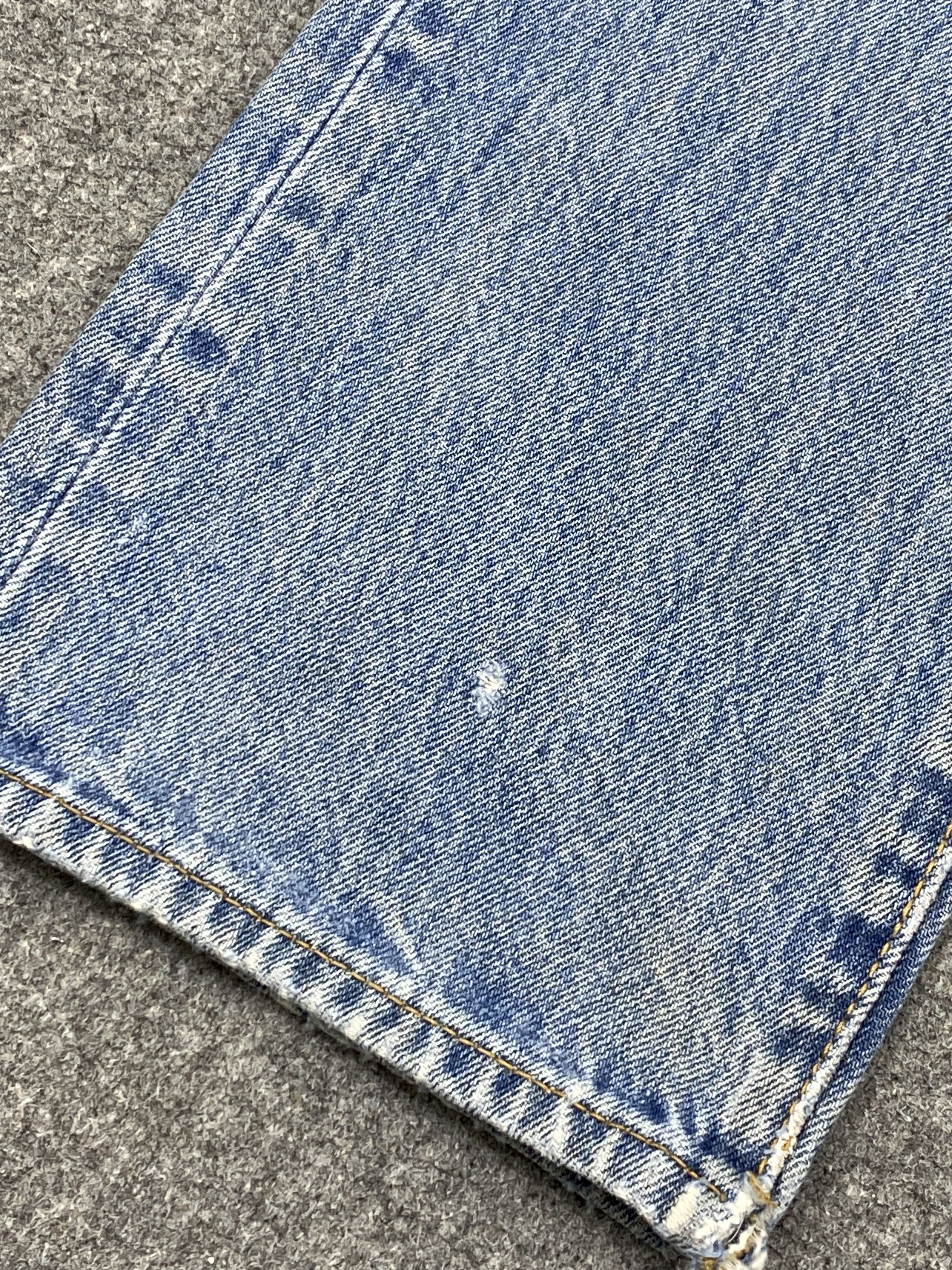 Levi's Vintage Levis 501 Light Wash Denim Jeans DP2731 Size US 31 - 11 Thumbnail