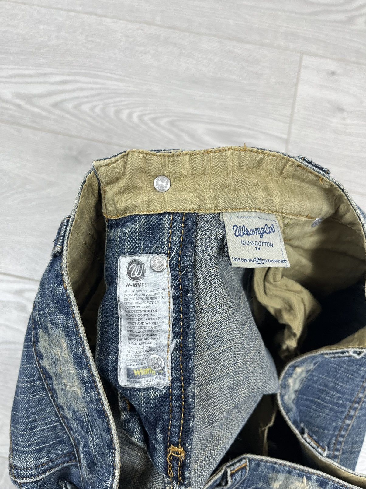 Wrangler Wrangler Vintage 90s Boot Cut Distressed Denim Pants Jeans Size US 32 / EU 48 - 7 Thumbnail