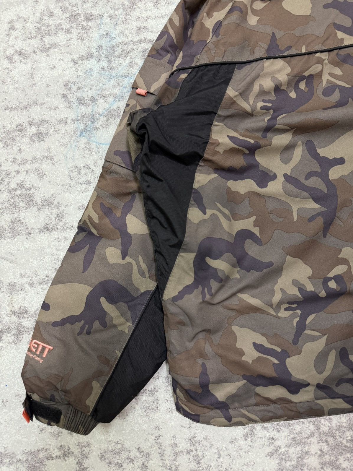 Japanese Brand VINTAGE GETT EXCITING FISHING COLD WEATHER CAMO FUR JACKET Size US XXL / EU 58 / 5 - 15 Thumbnail